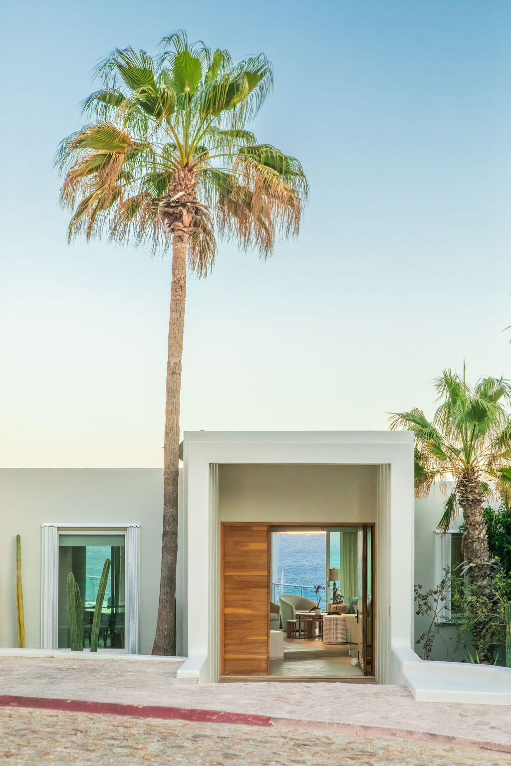 Cliff-Front Casa Nautilus