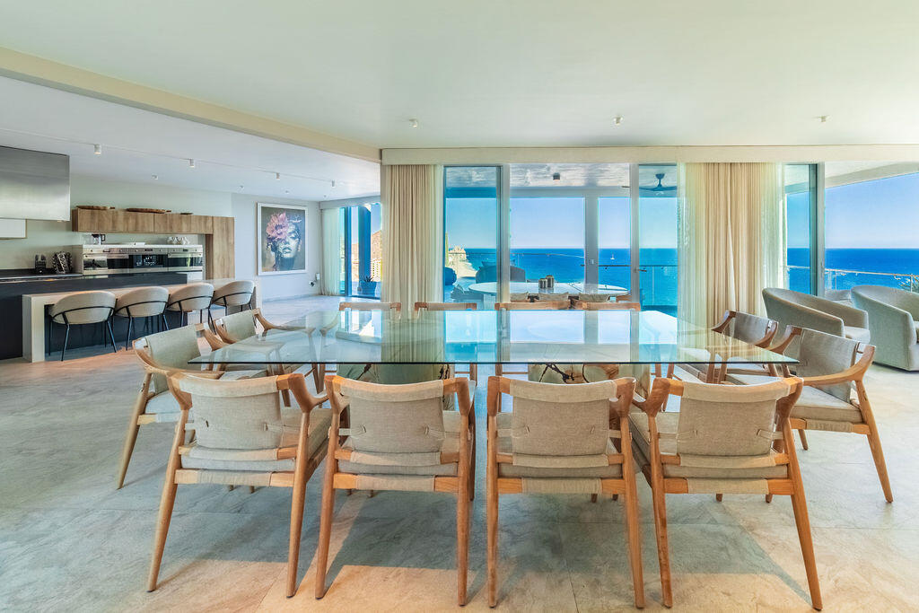 Cliff-Front Casa Nautilus