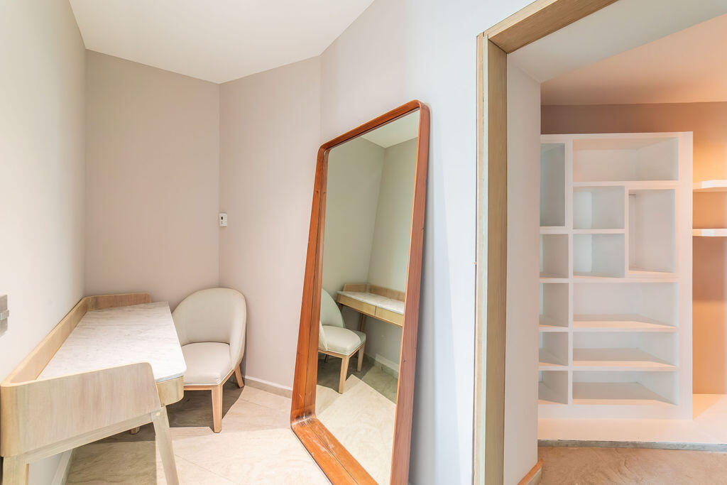 Cliff-Front Casa Nautilus