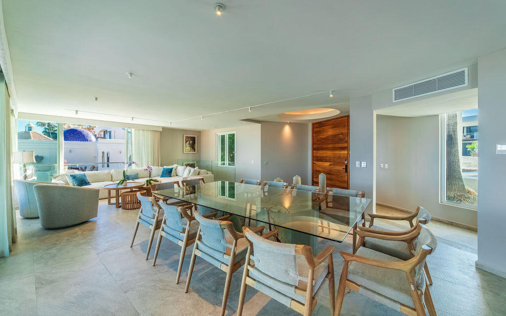 Cliff-Front Casa Nautilus