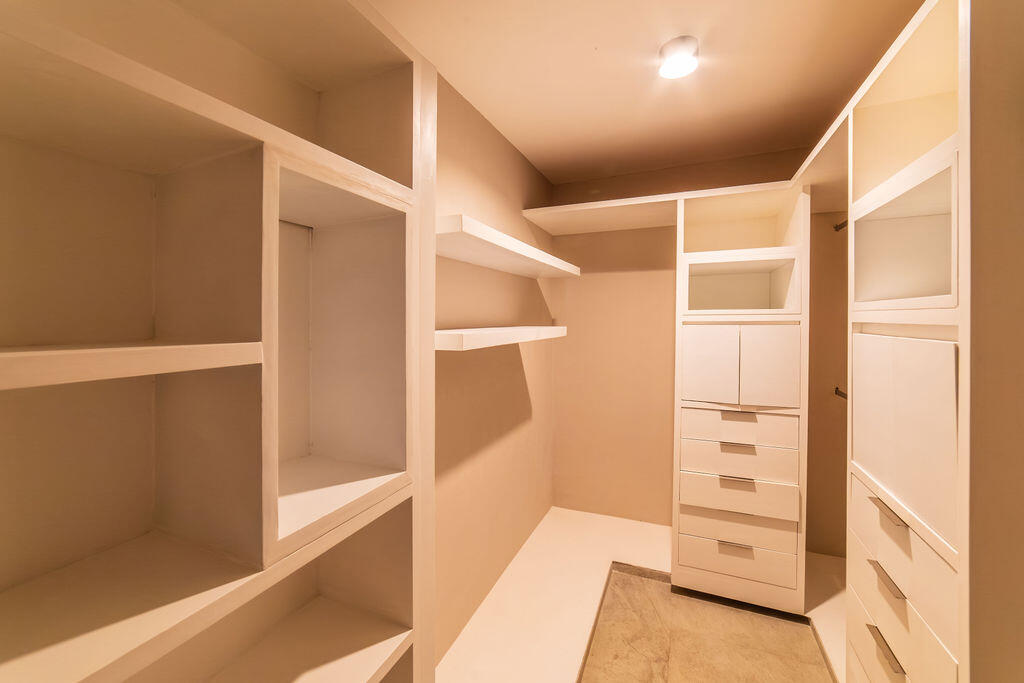 Cliff-Front Casa Nautilus