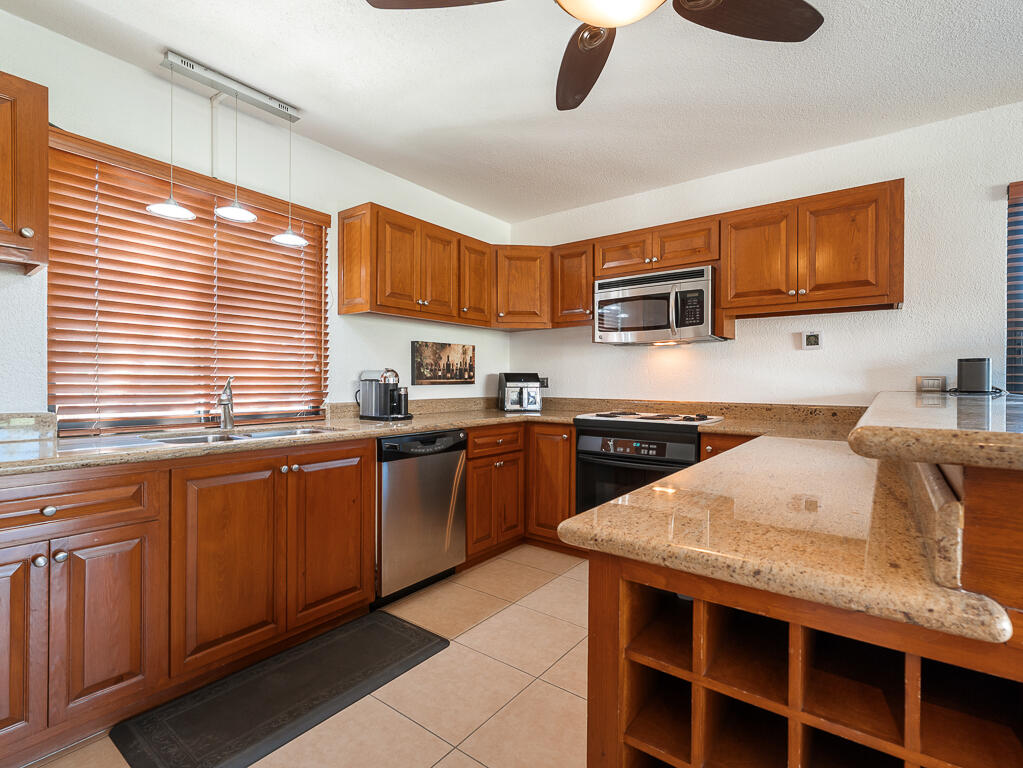 Phase 2 Villa 10 Garage #46, Club La Costa Golf Penthouse