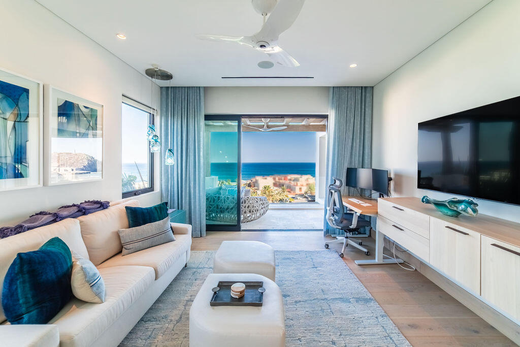 Cove Club Bungalow 10