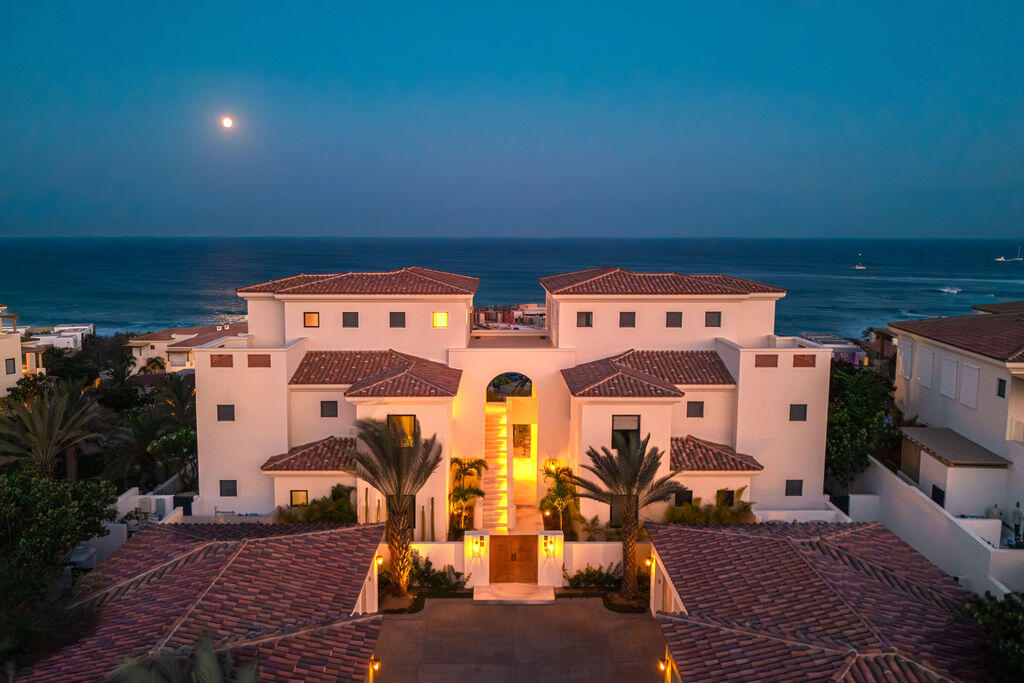 Cove Club Bungalow 10