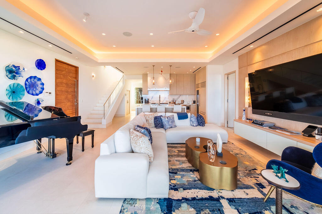 Cove Club Bungalow 10
