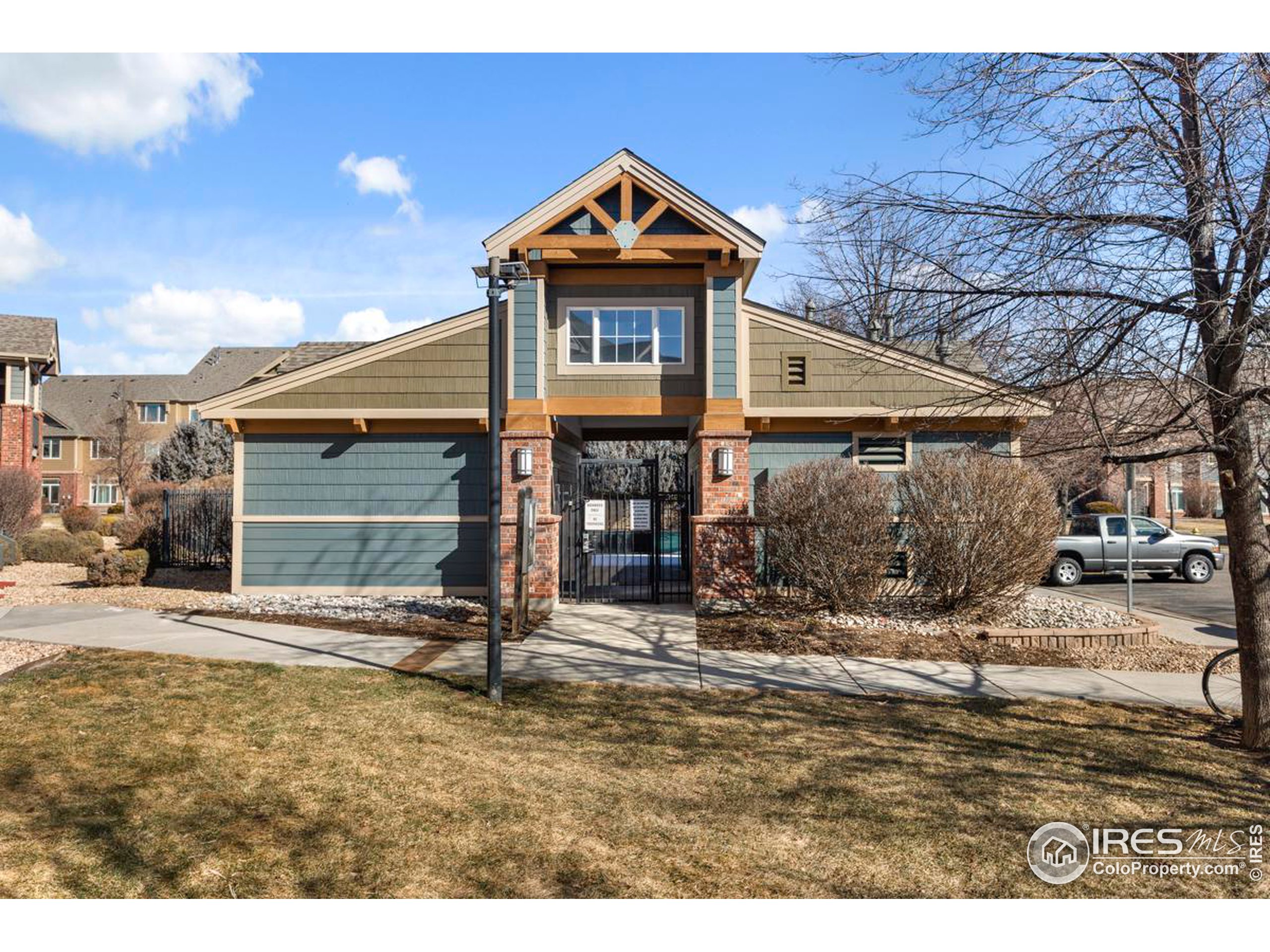 2133 Krisron Rd Unit: D208