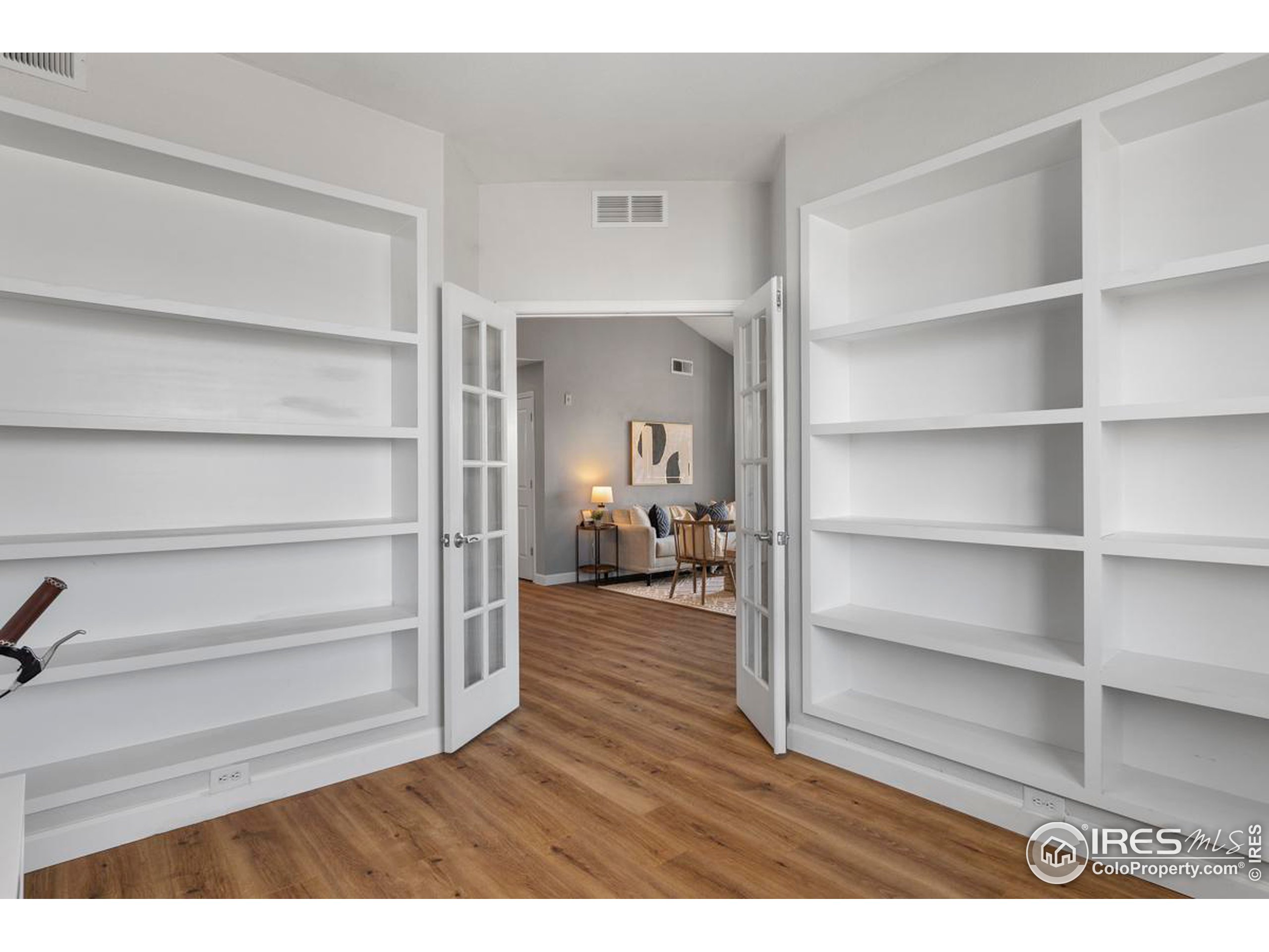 2133 Krisron Rd Unit: D208