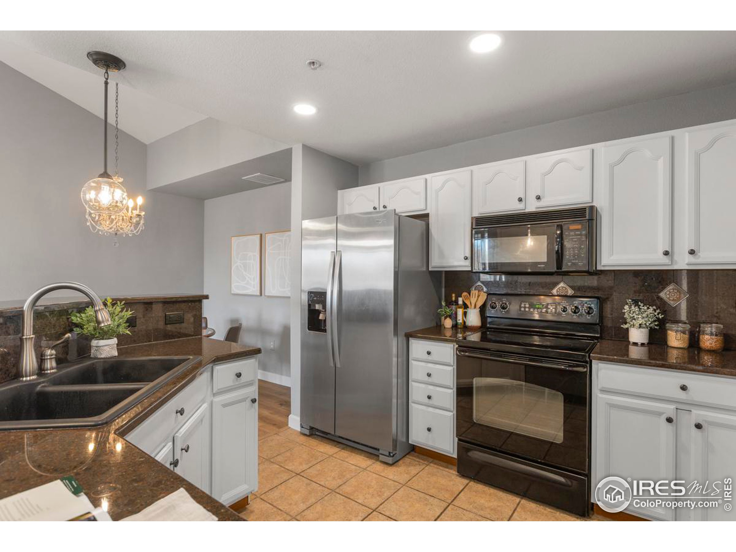 2133 Krisron Rd Unit: D208