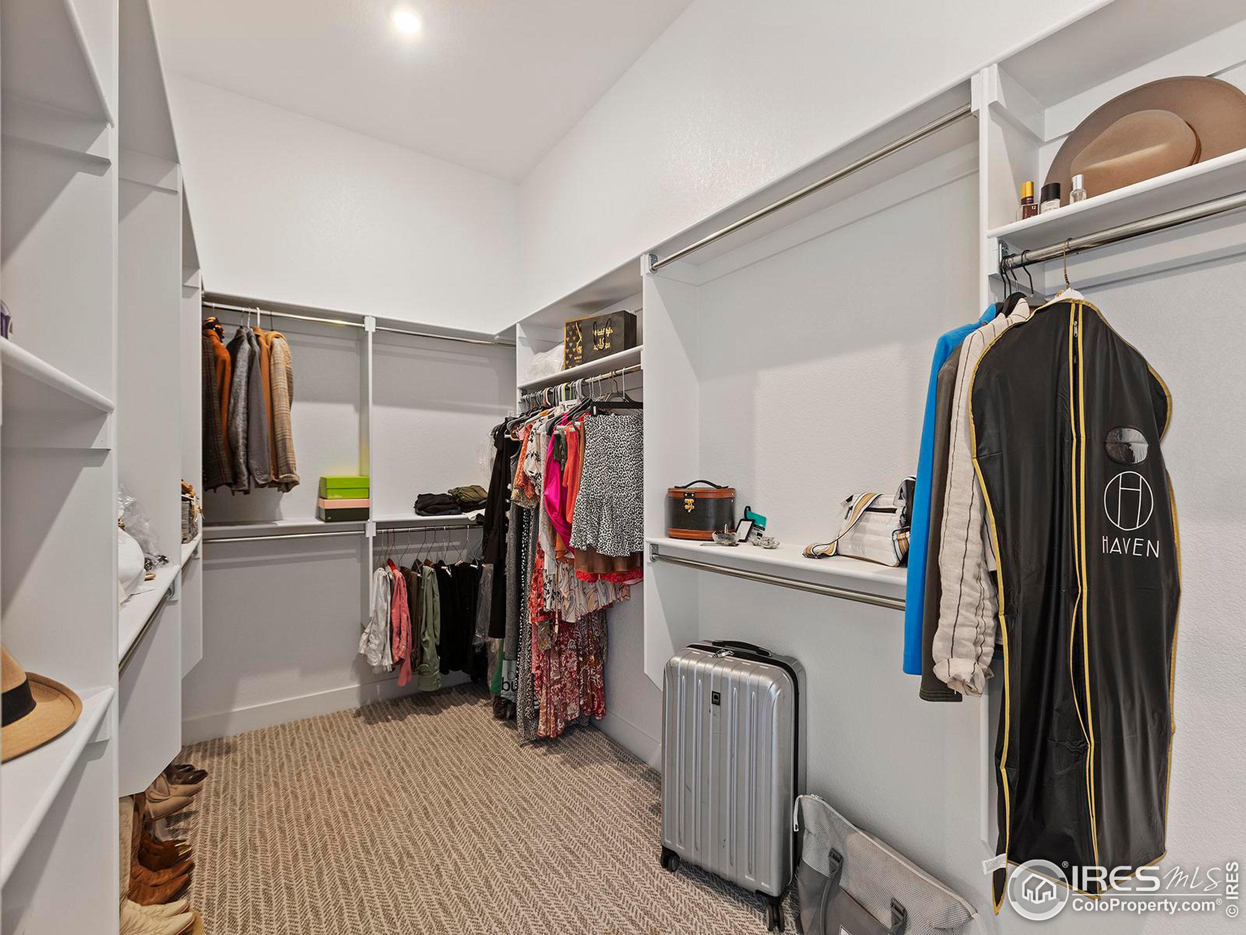 1087 Larimer Ridge Pkwy