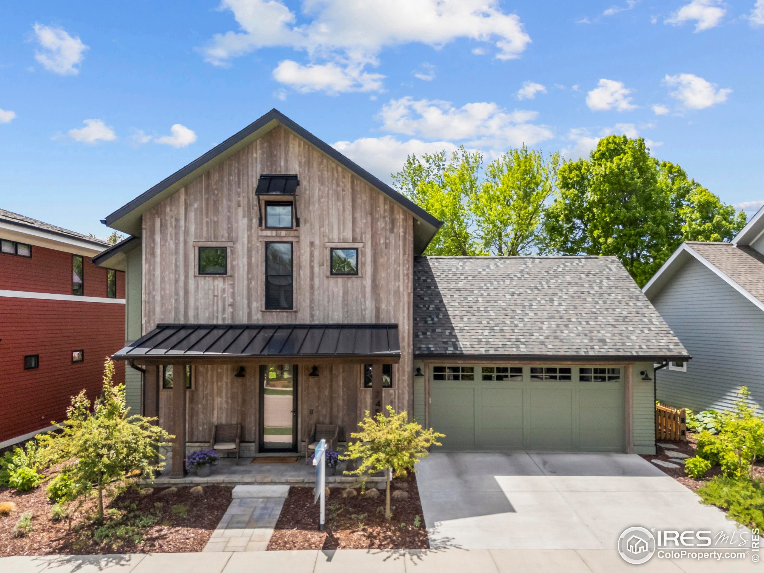 745 Harts Gardens Ln