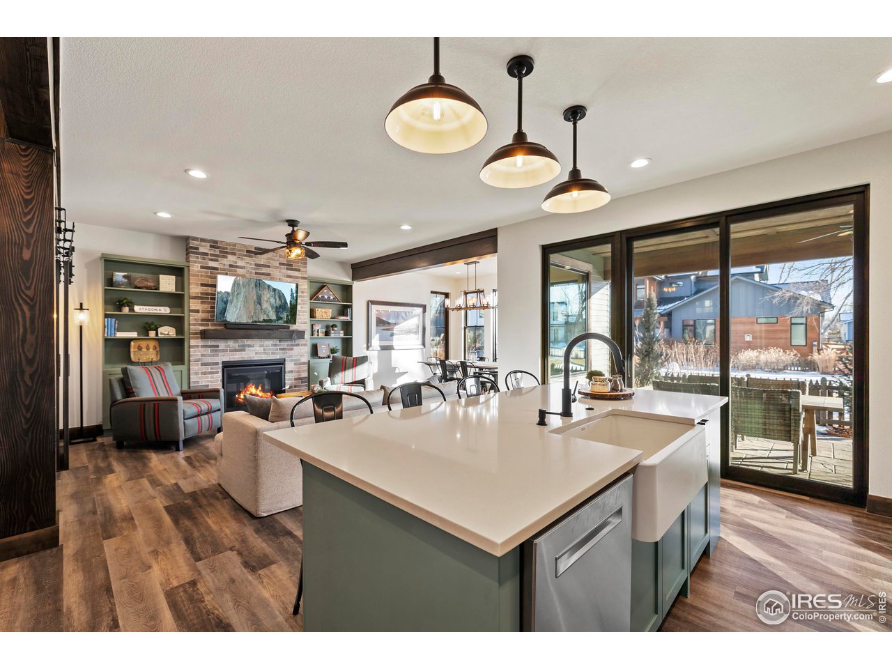 745 Harts Gardens Ln