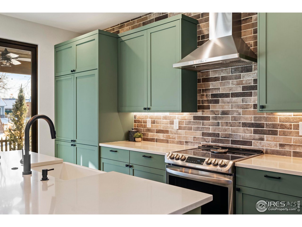 745 Harts Gardens Ln