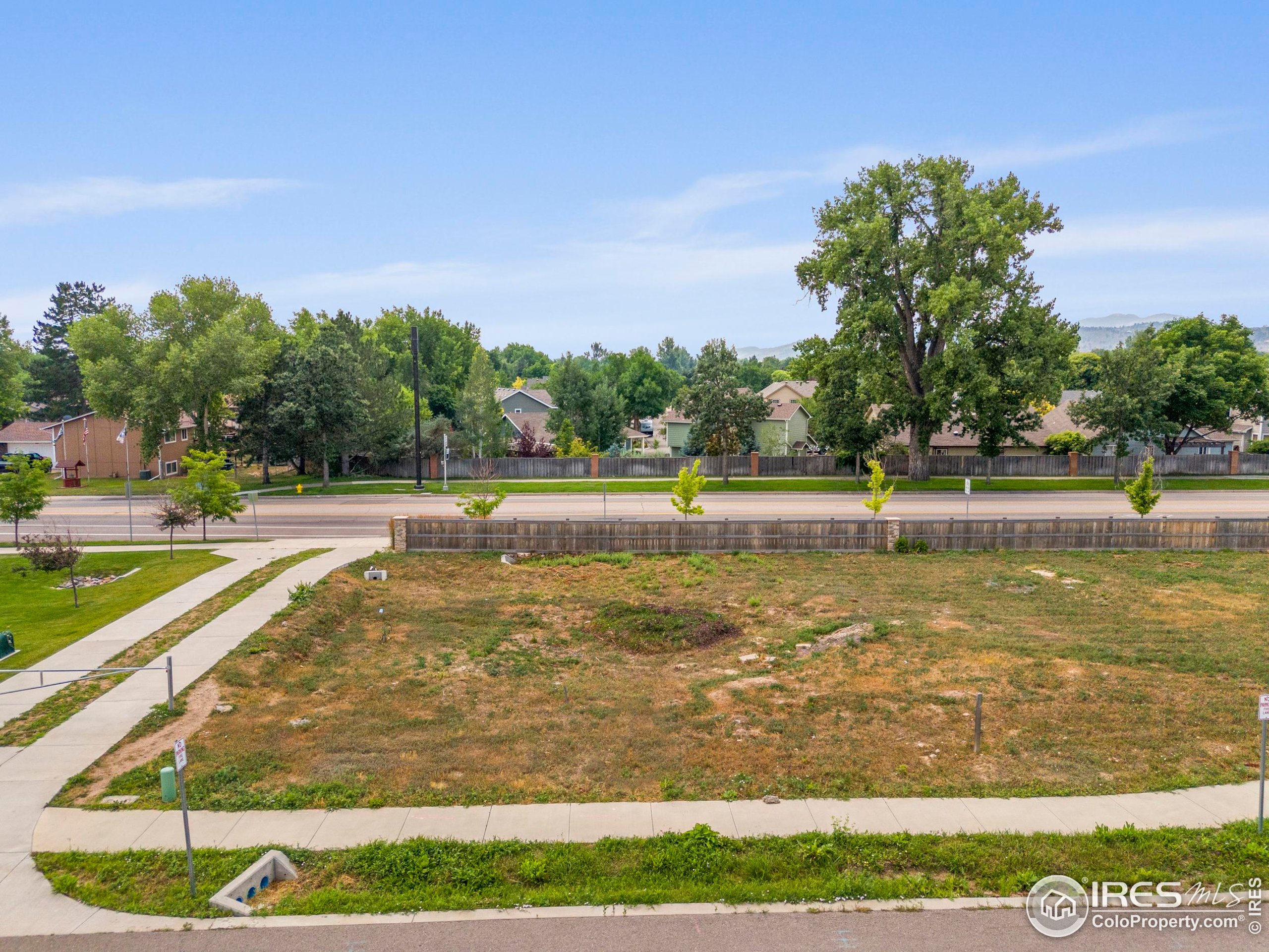 2609 Bartlett Dr