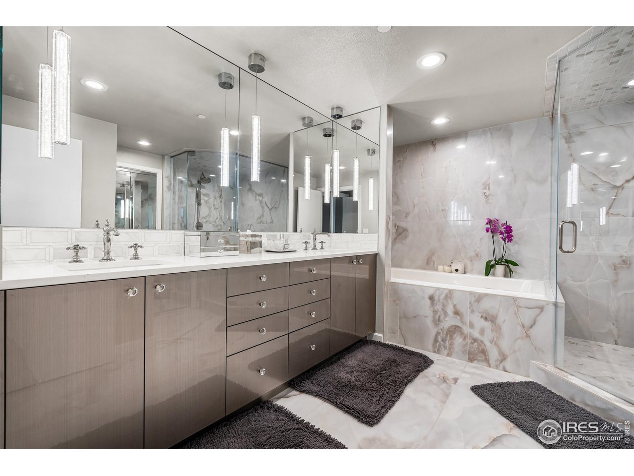 1900 E Girard Pl 1008