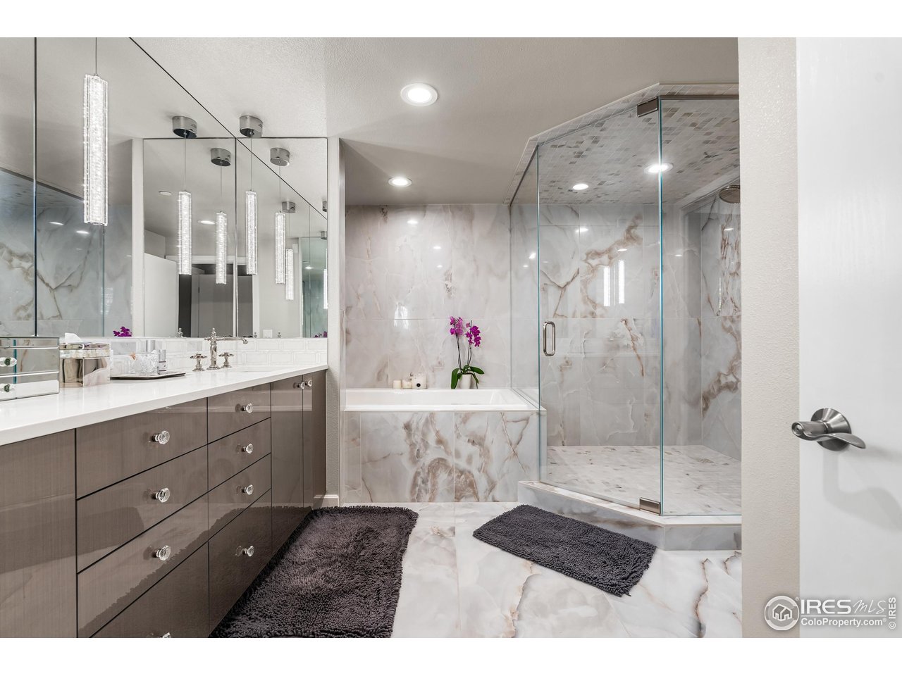 1900 E Girard Pl 1008