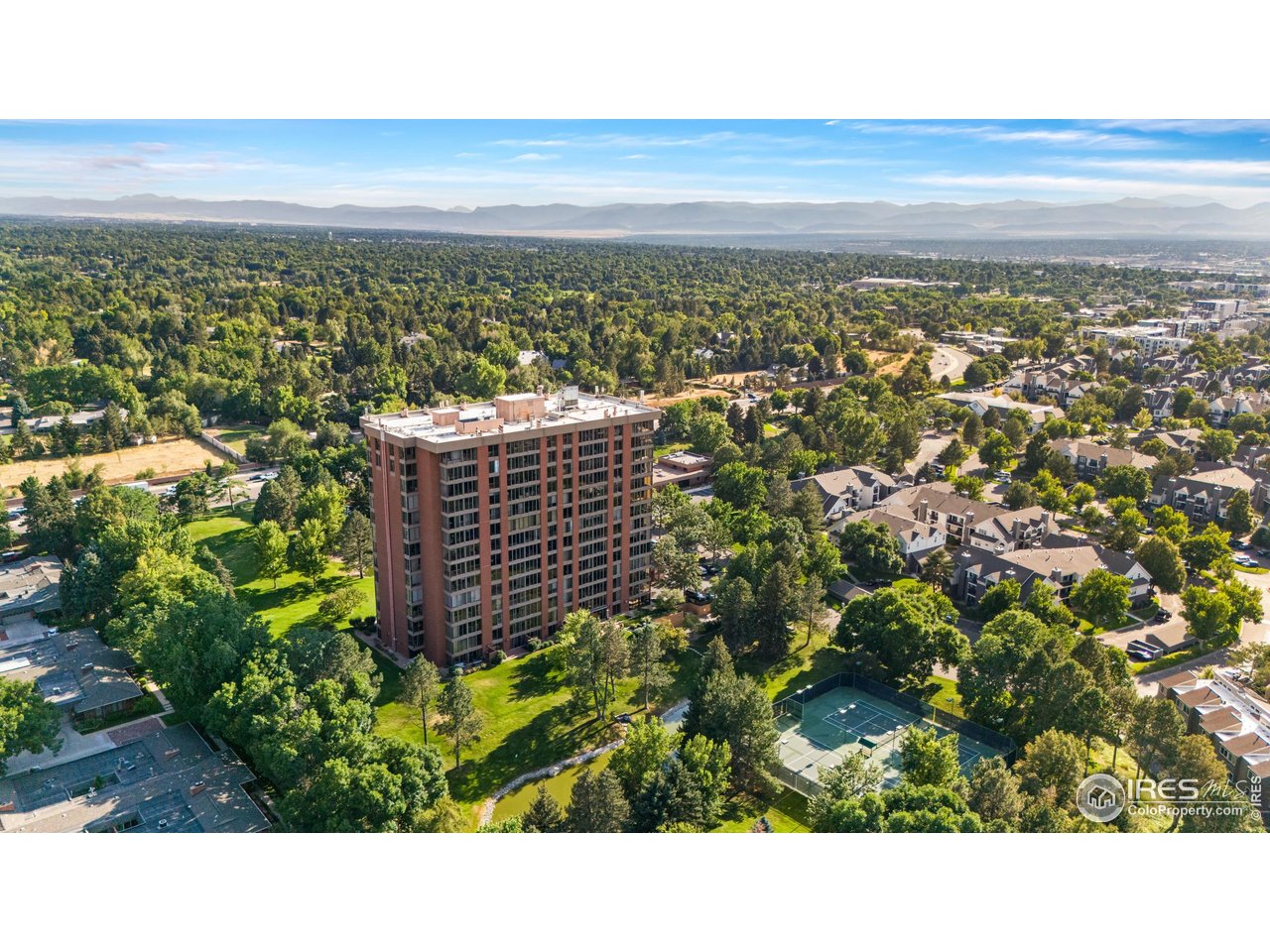 1900 E Girard Pl 1008