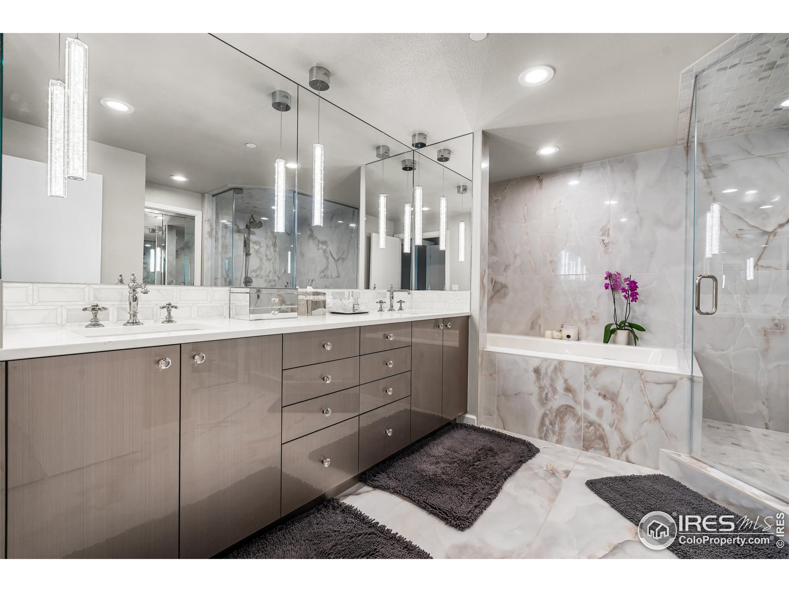 1900 E Girard Pl 1008
