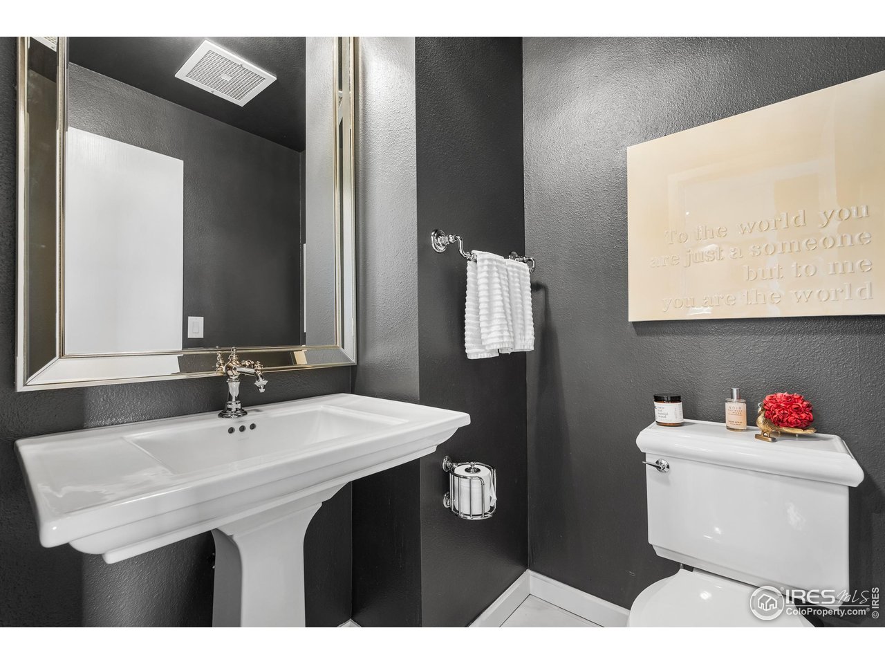 1900 E Girard Pl 1008