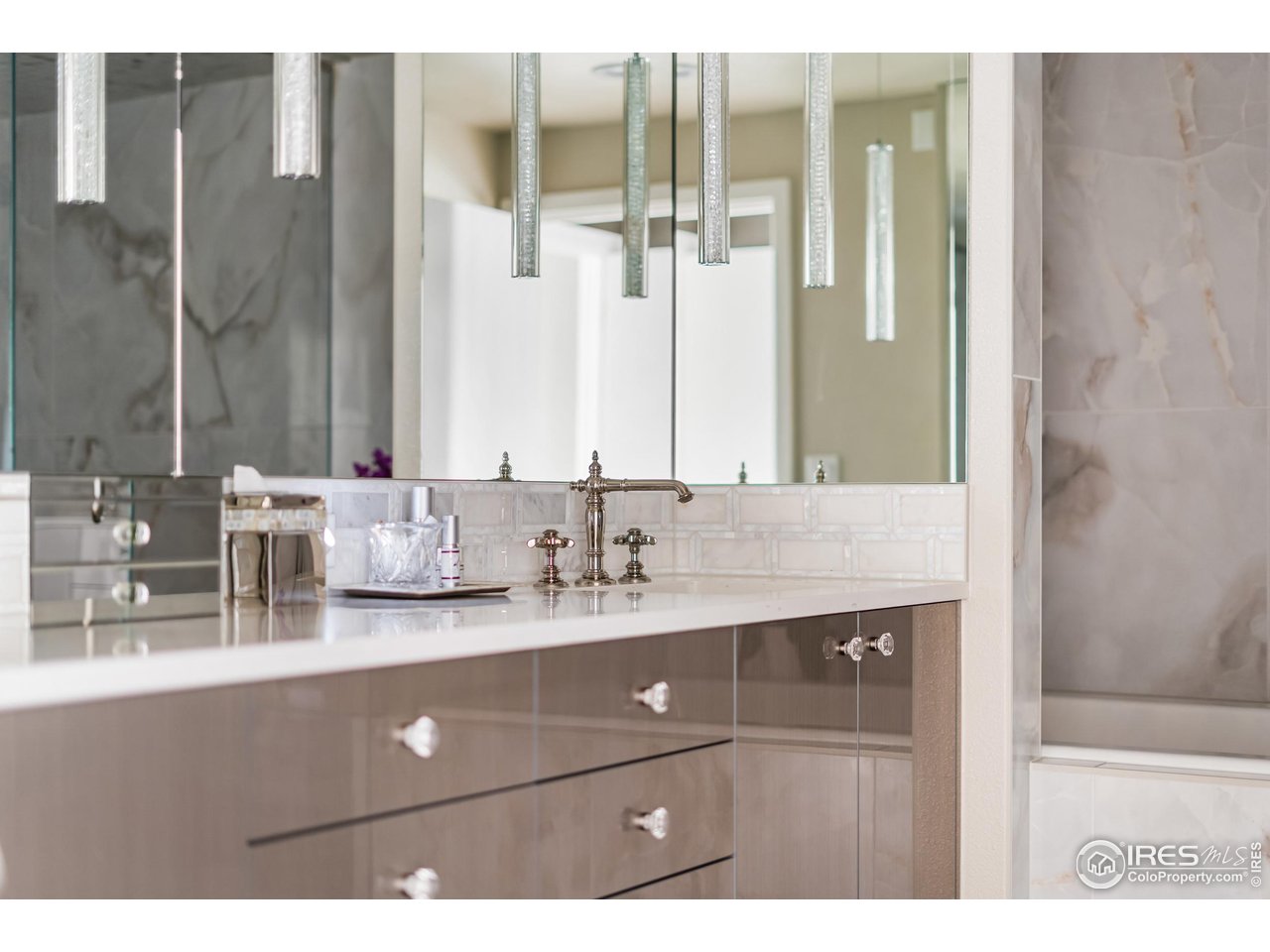 1900 E Girard Pl 1008