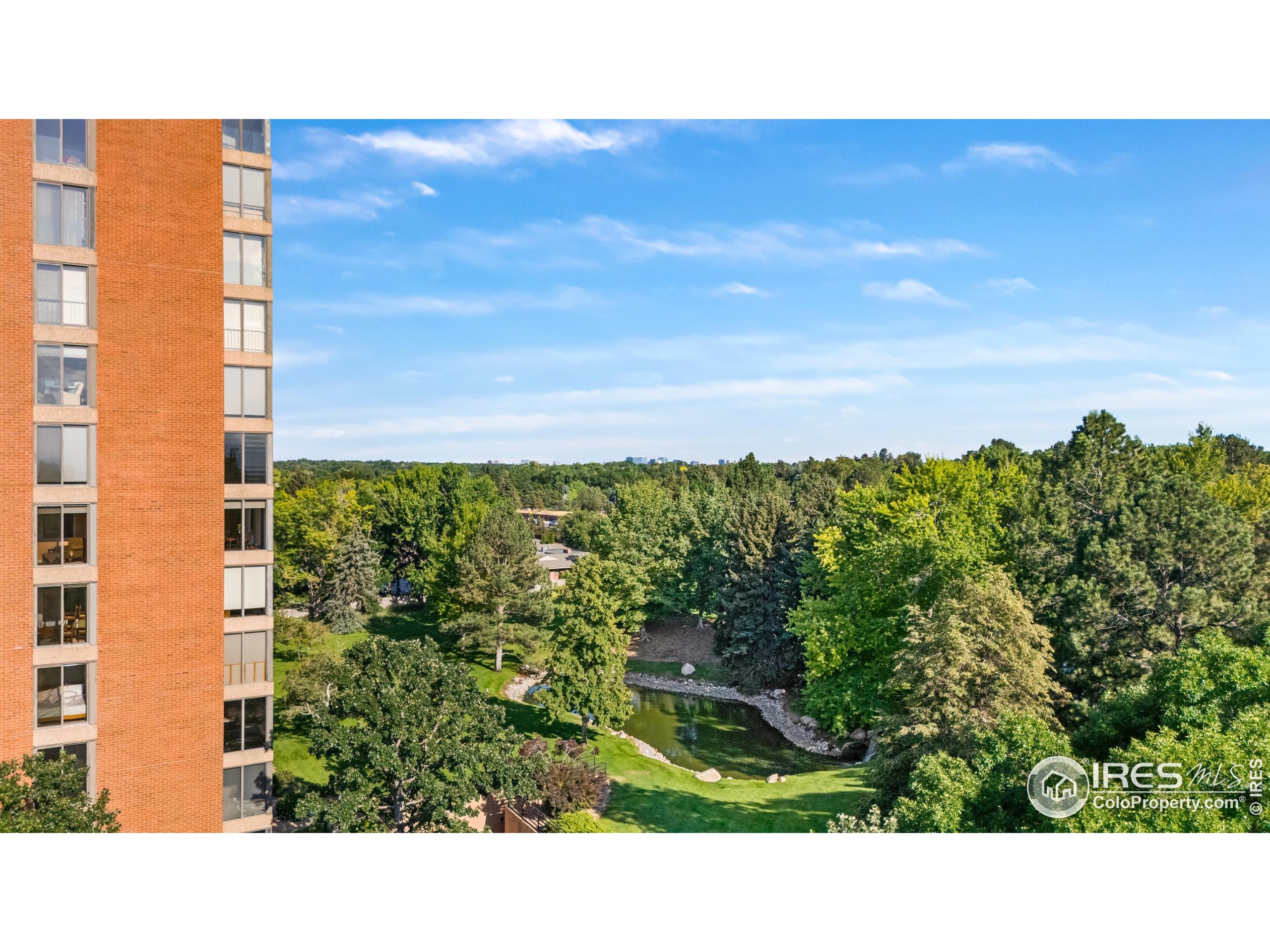 1900 E Girard Pl 1008