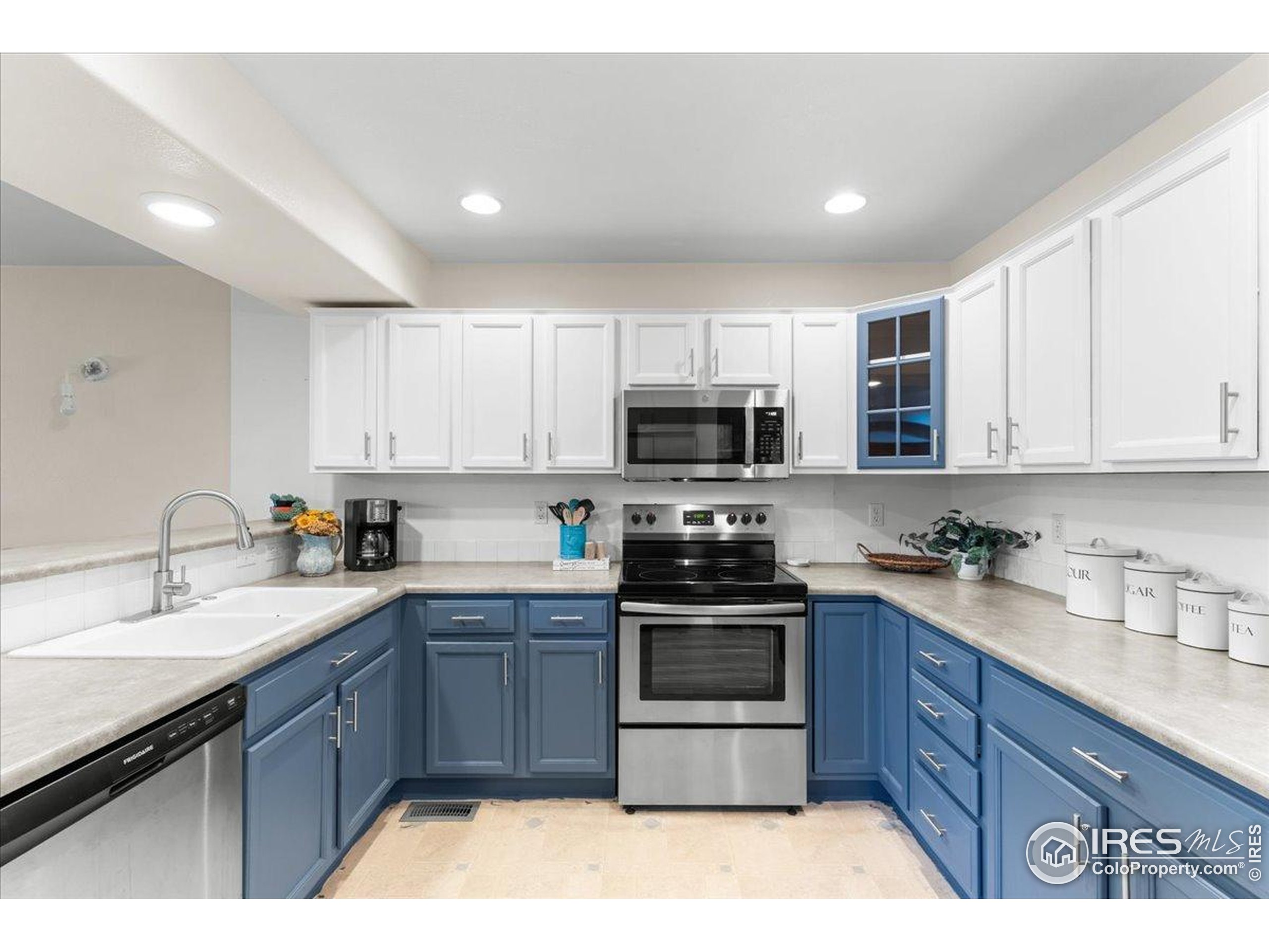 10476 Sunburst Ave Firestone