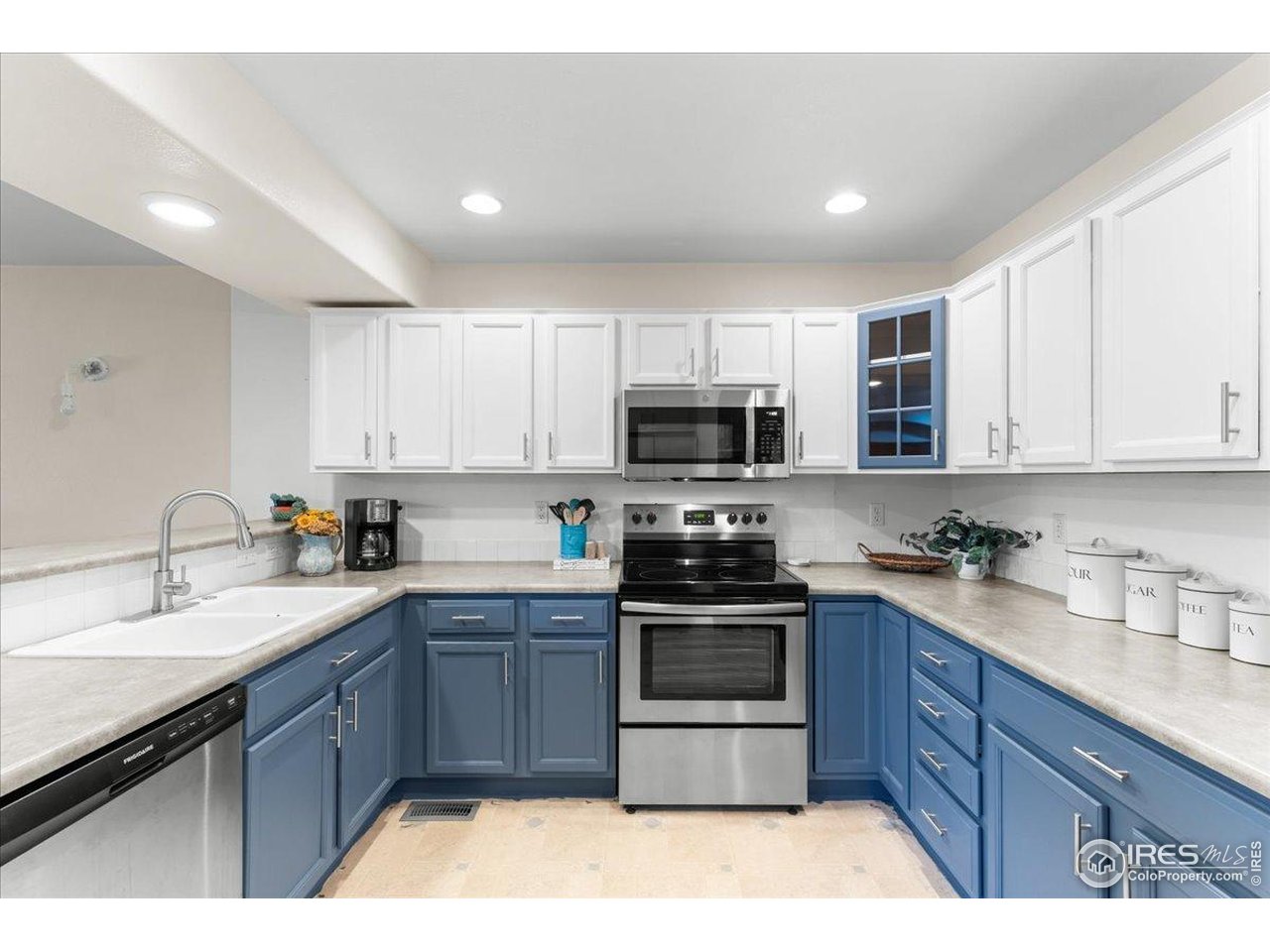 10476 Sunburst Ave Firestone