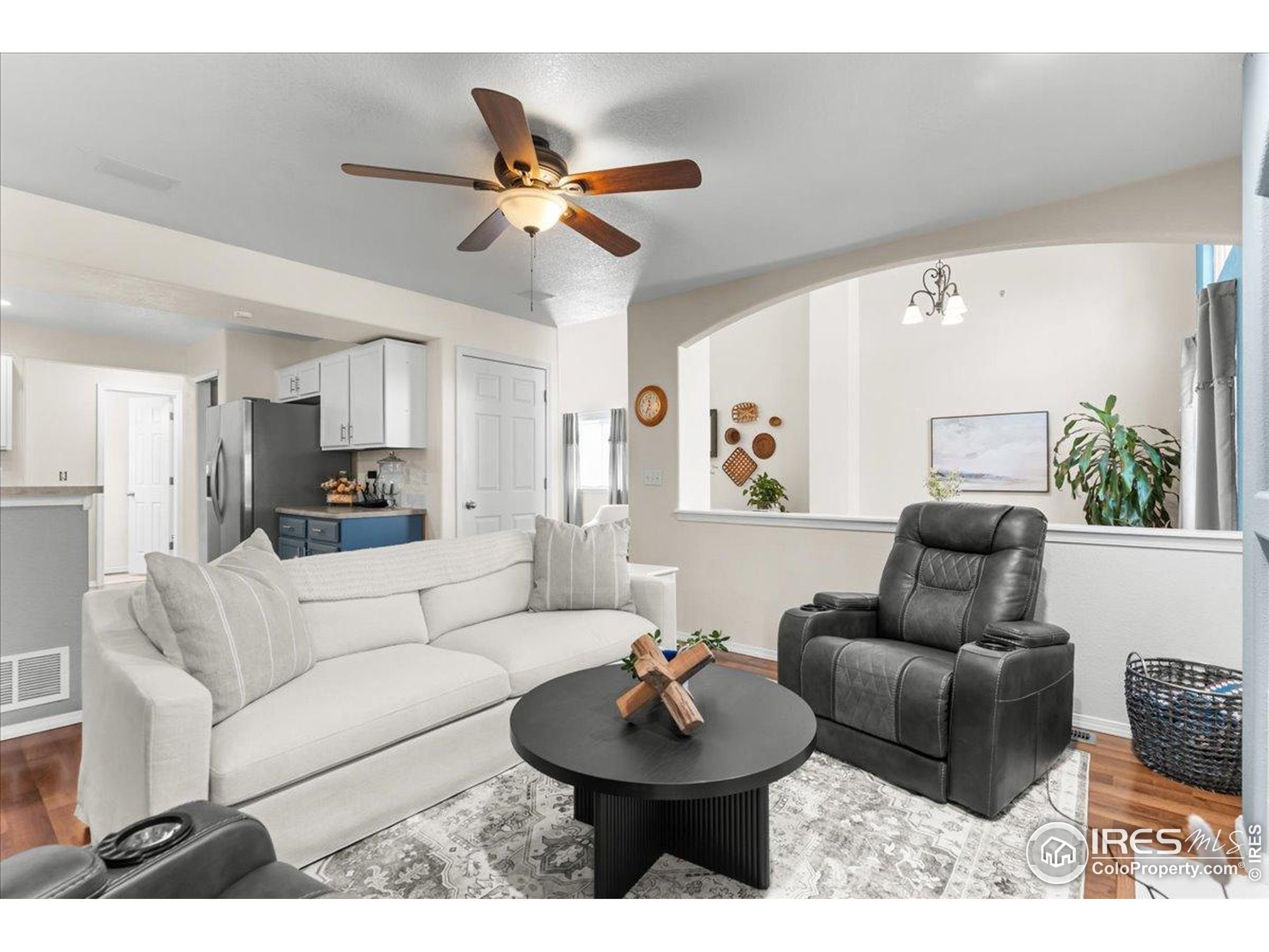 10476 Sunburst Ave Firestone