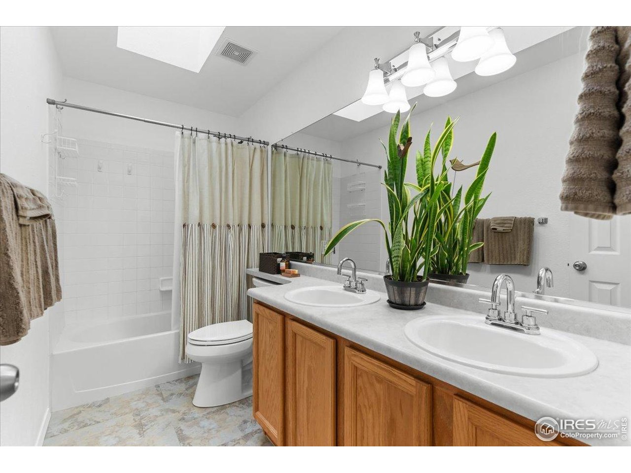 10476 Sunburst Ave Firestone