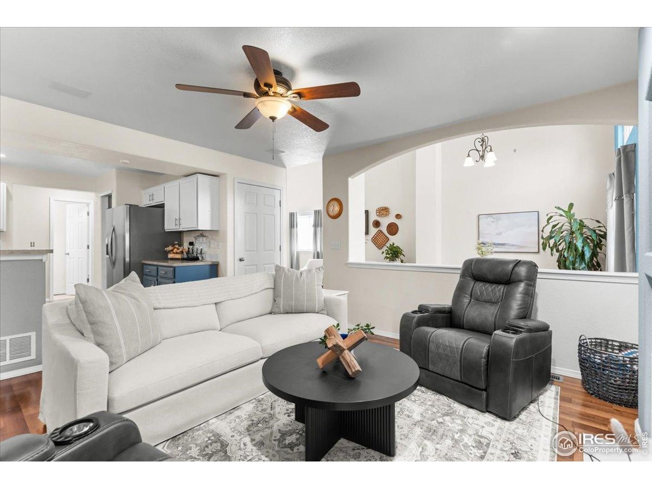 10476 Sunburst Ave Firestone