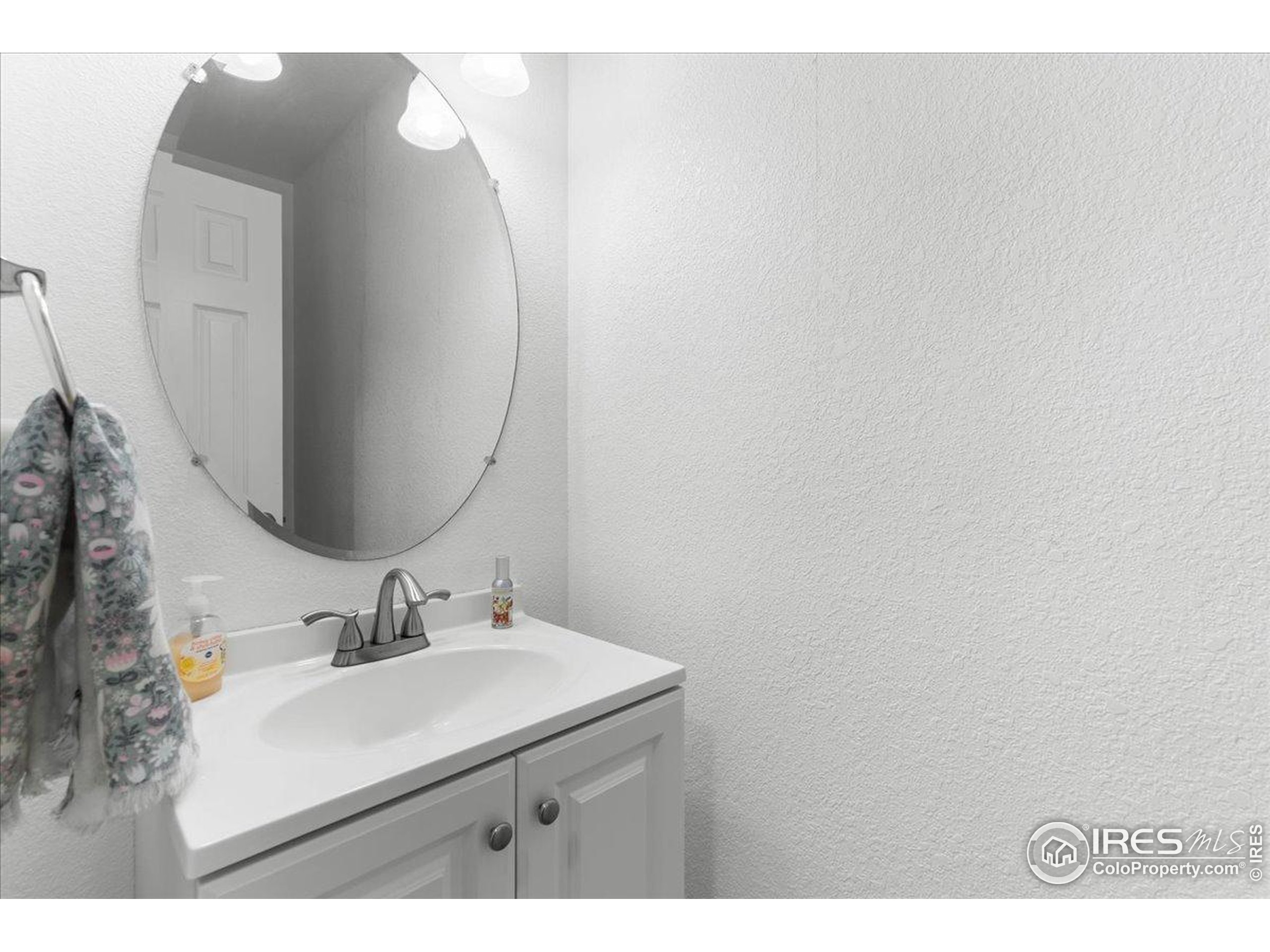 10476 Sunburst Ave Firestone