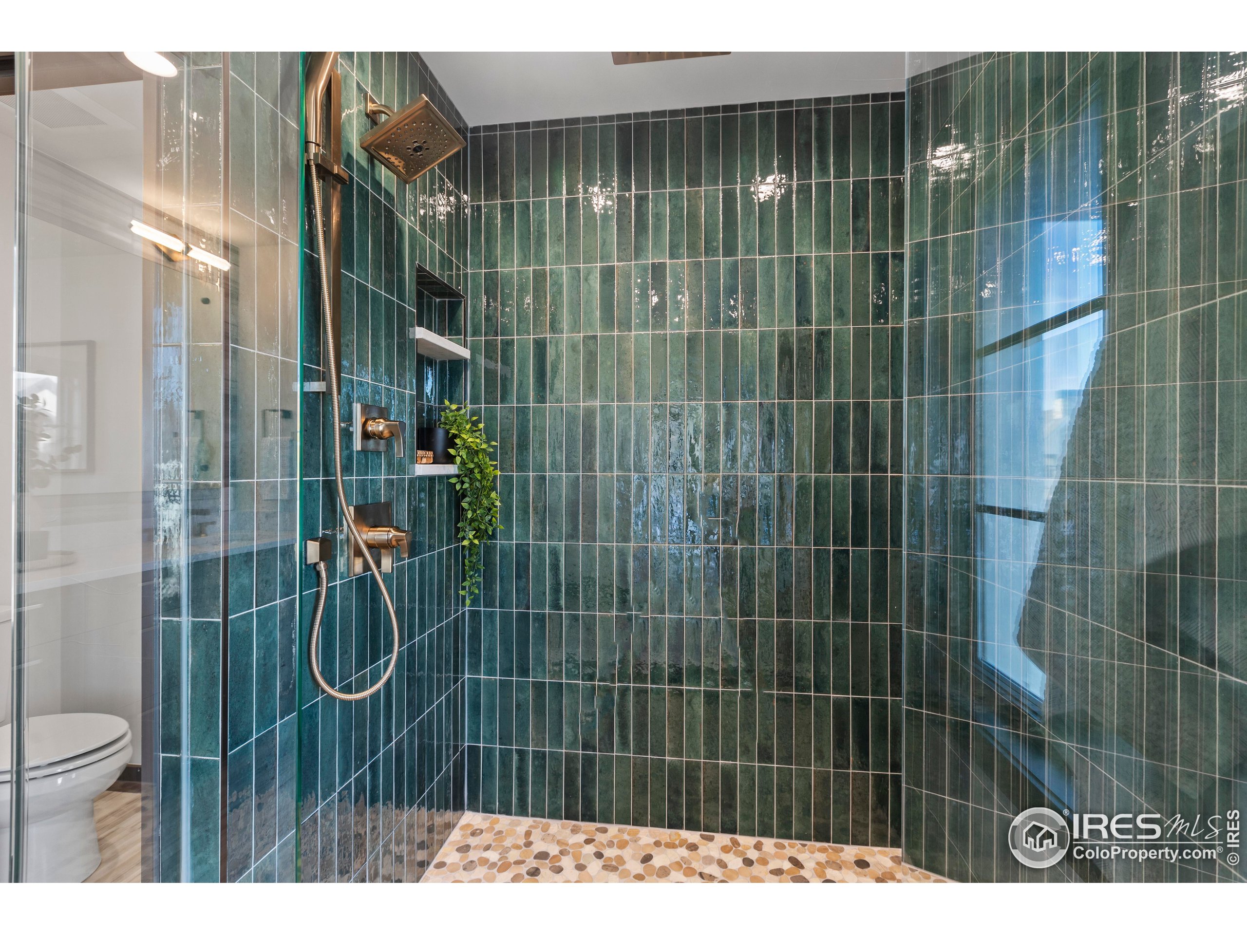 728 Peregoy Farms Way