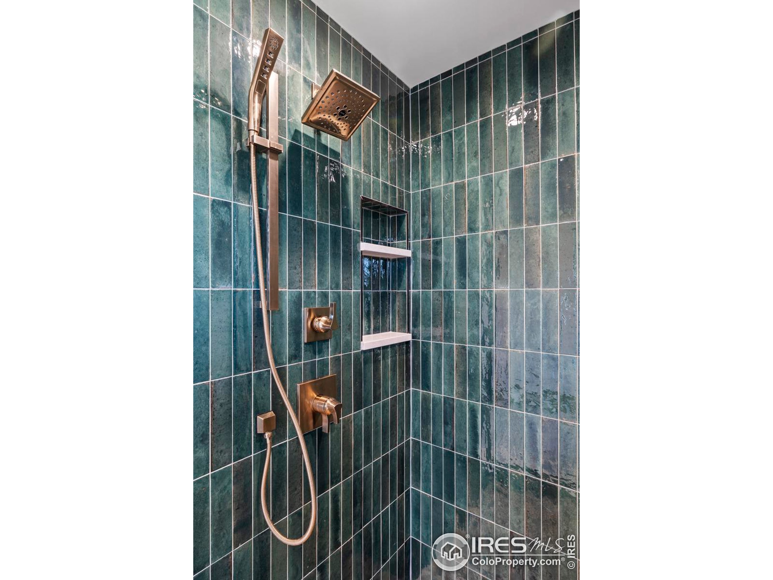 728 Peregoy Farms Way