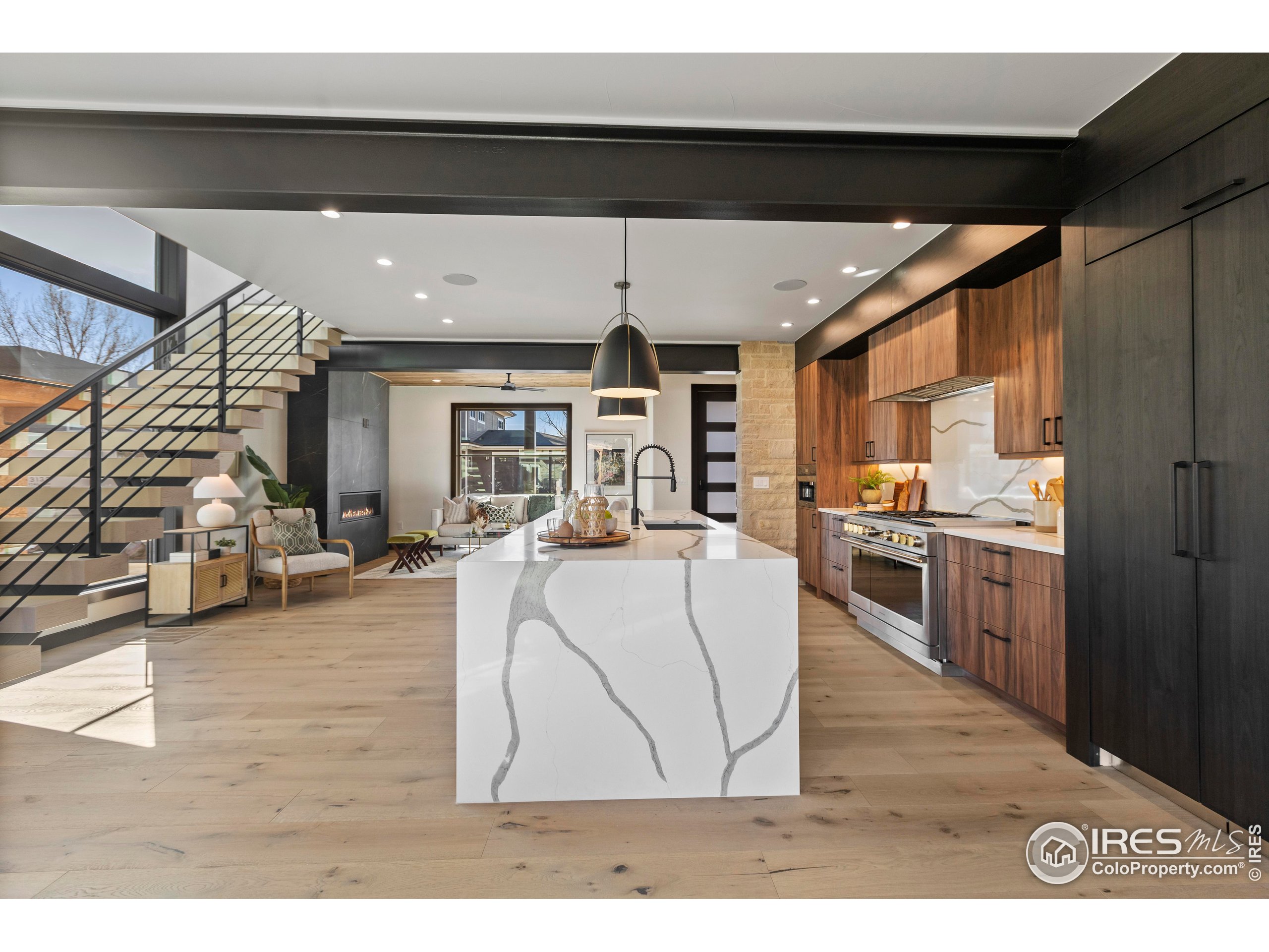 728 Peregoy Farms Way