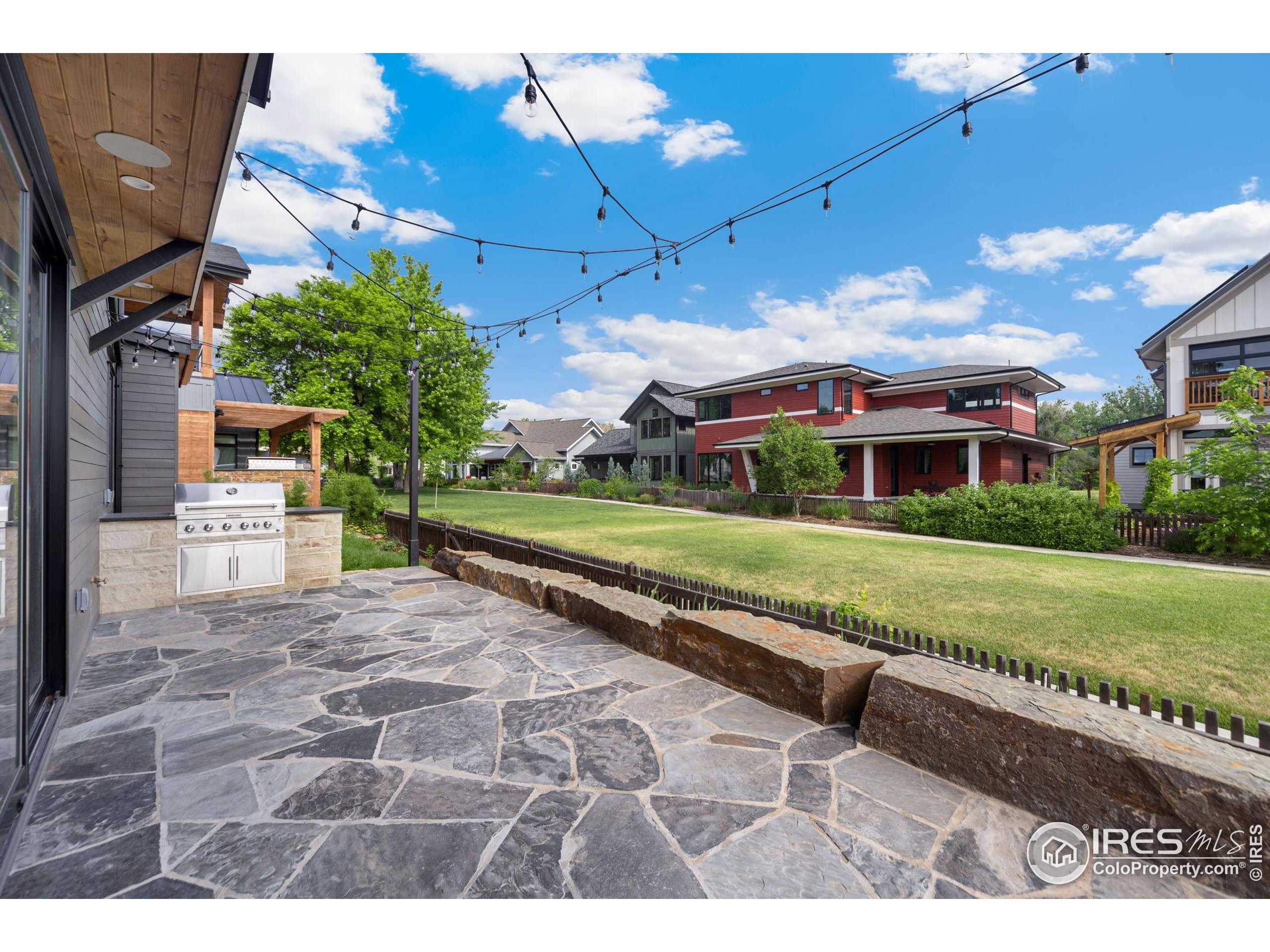 728 Peregoy Farms Way