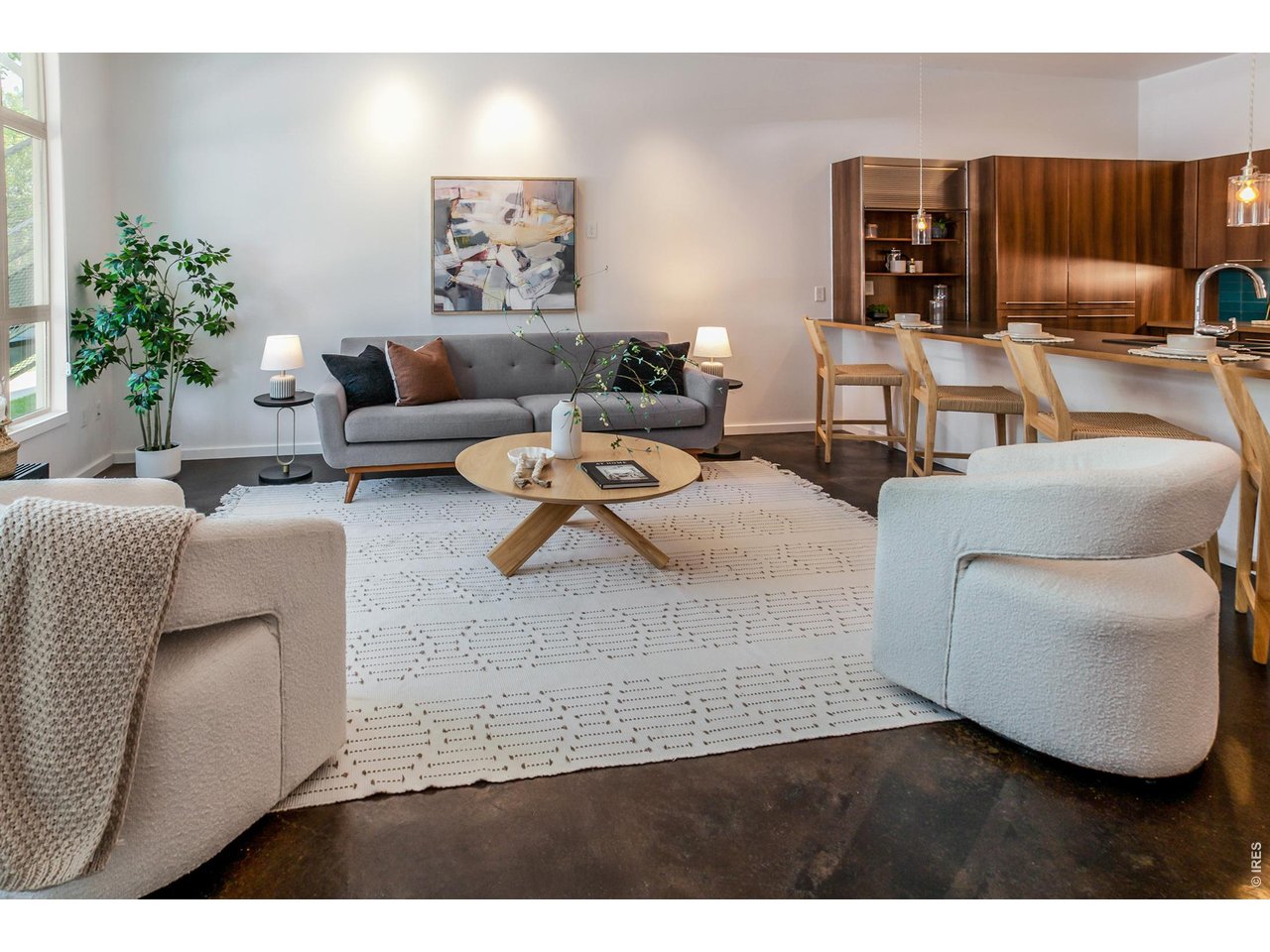 802 Blondel St 102