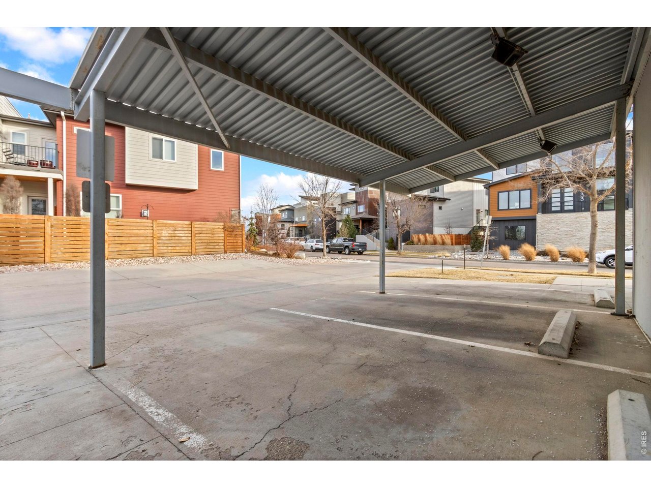802 Blondel St 102