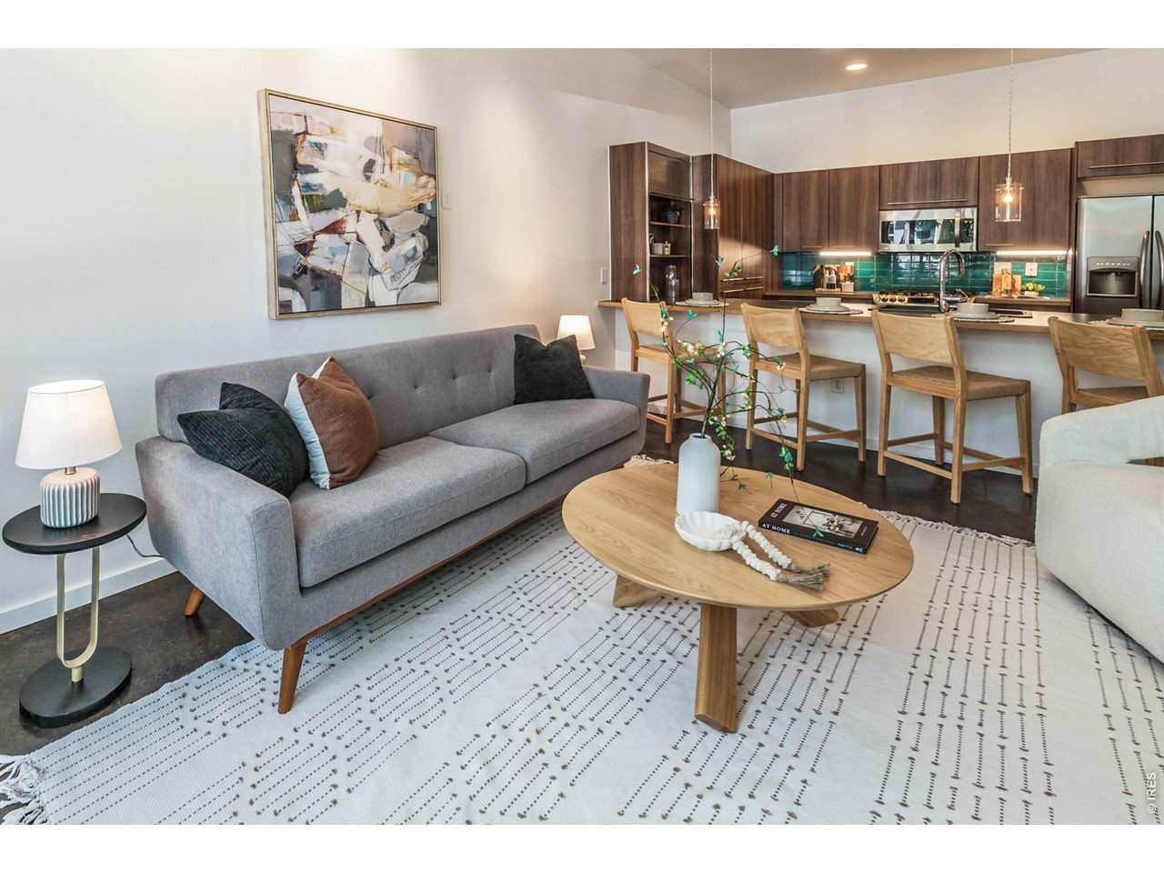 802 Blondel St 102