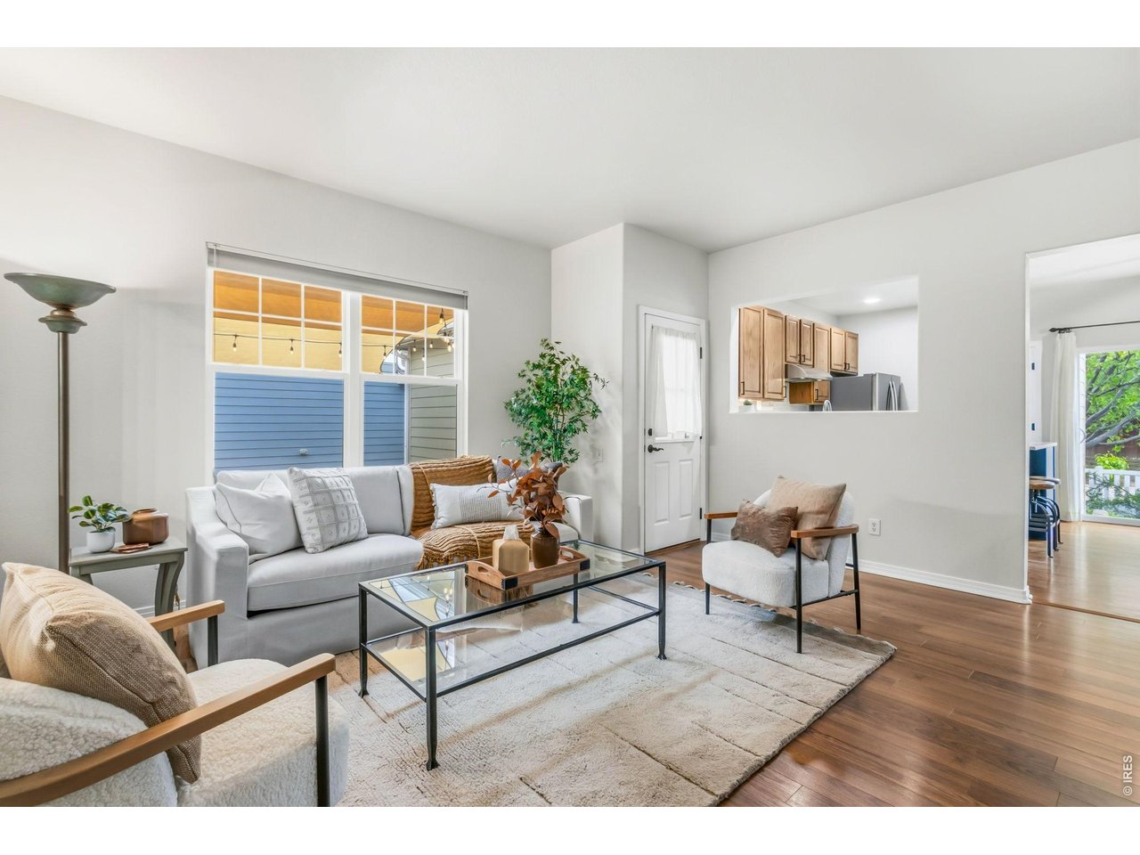 5239 Country Squire Way