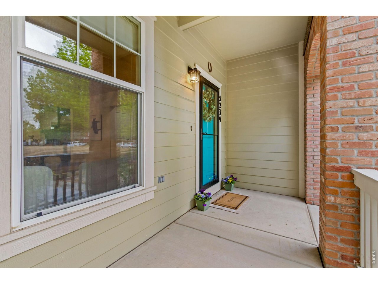 5239 Country Squire Way