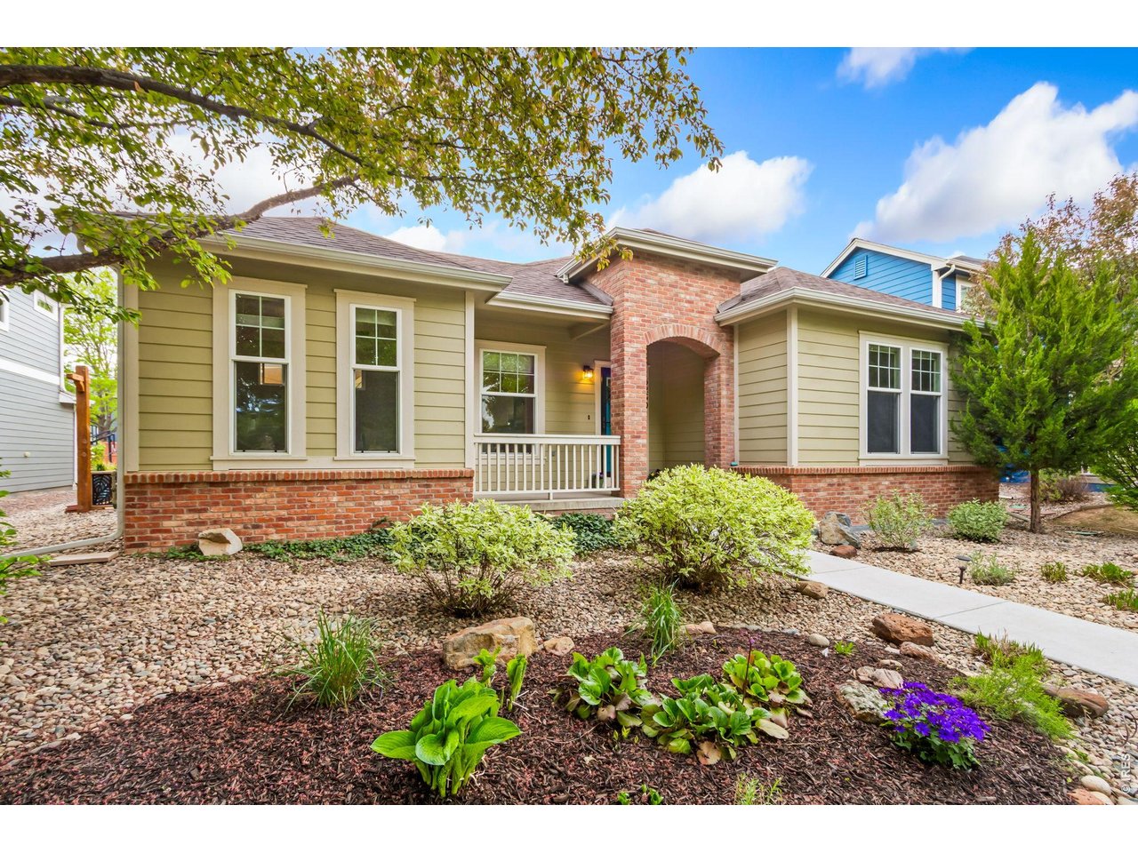 5239 Country Squire Way