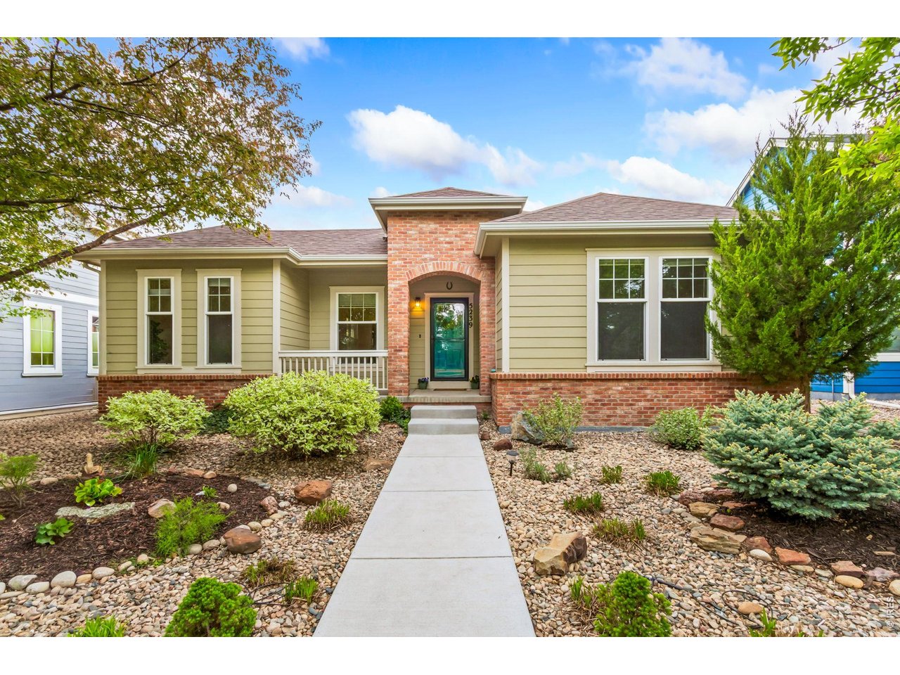 5239 Country Squire Way