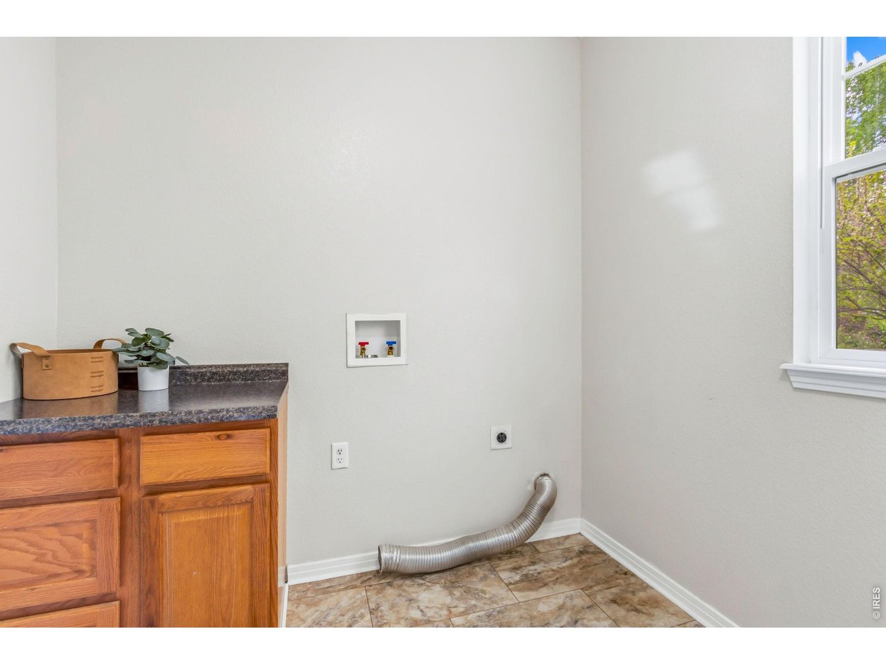 5239 Country Squire Way