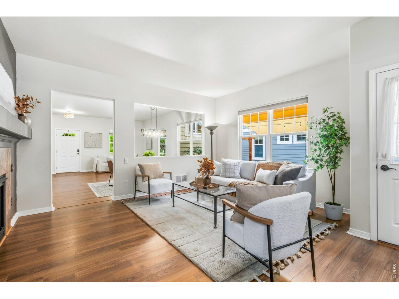 5239 Country Squire Way