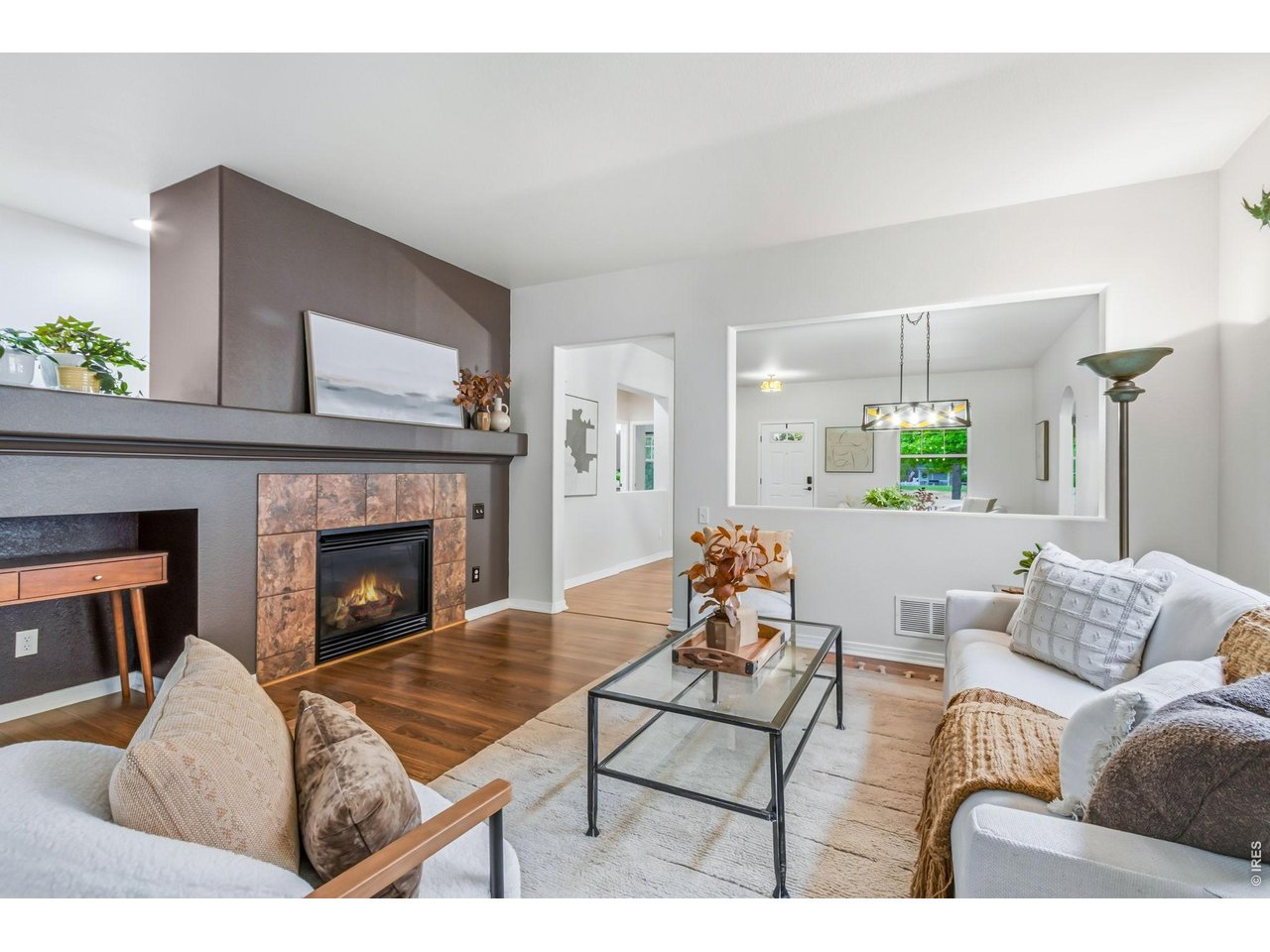 5239 Country Squire Way