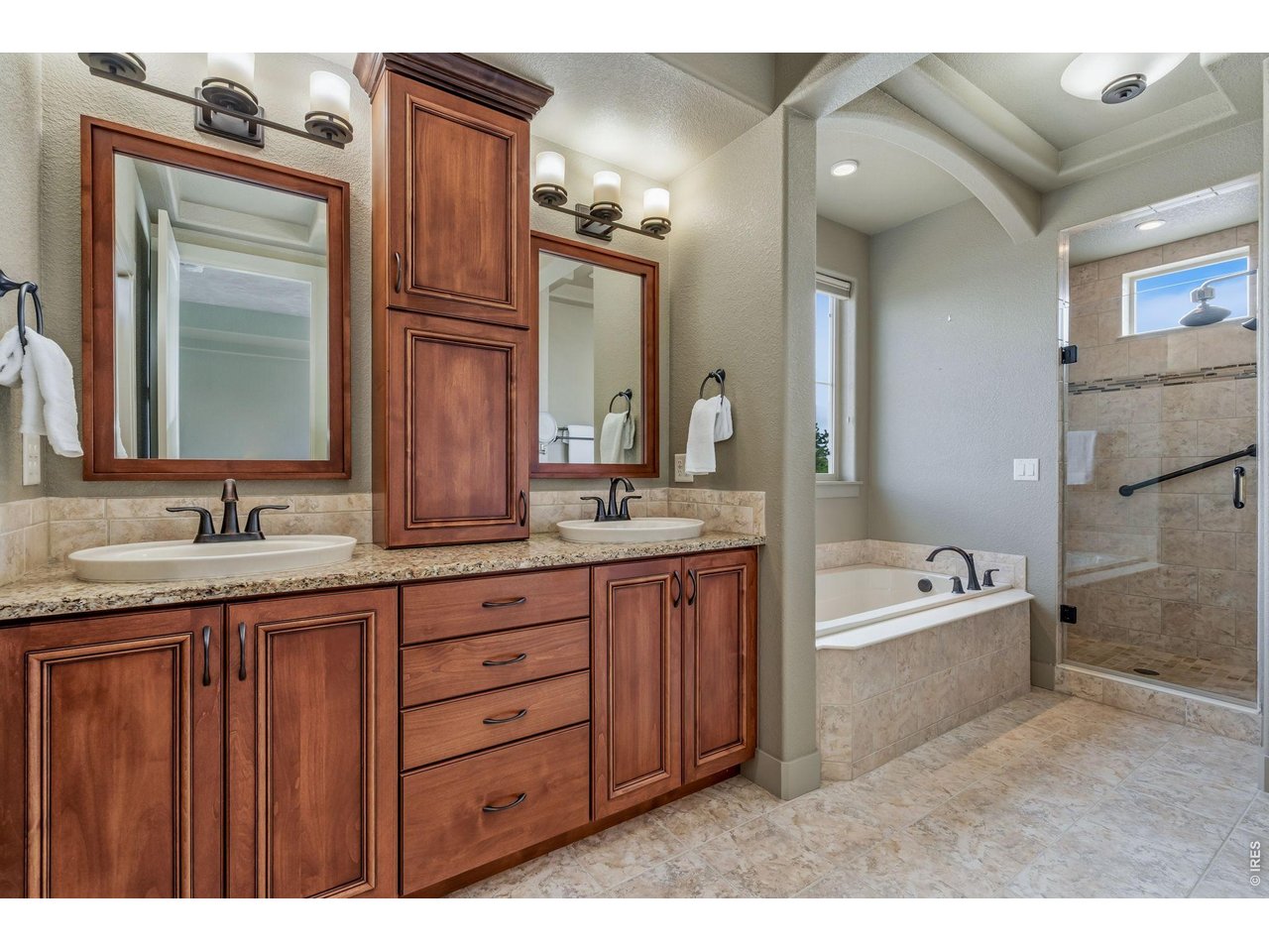 1109 Honholtz Dr