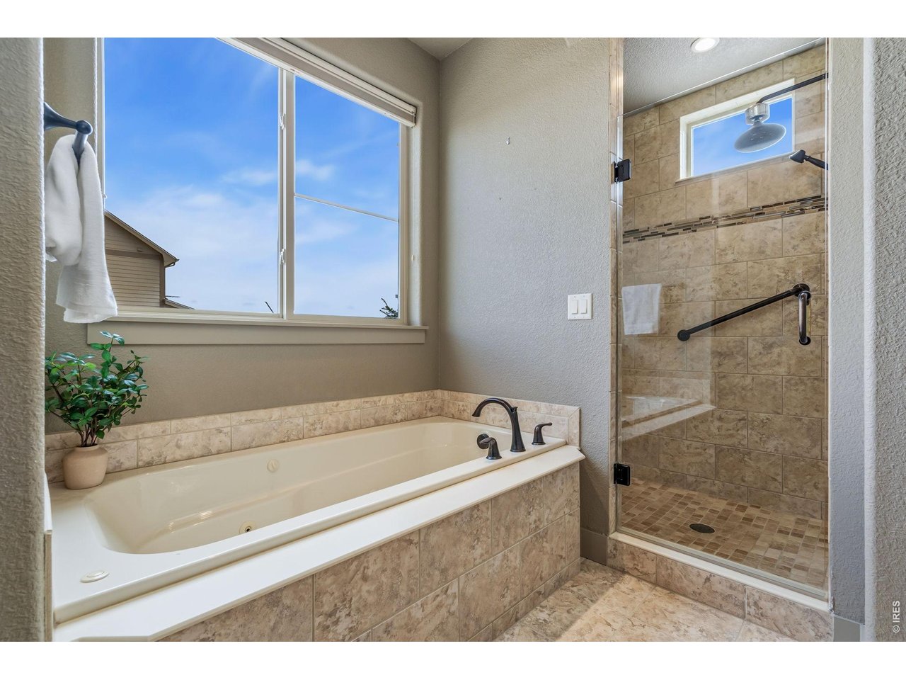 1109 Honholtz Dr