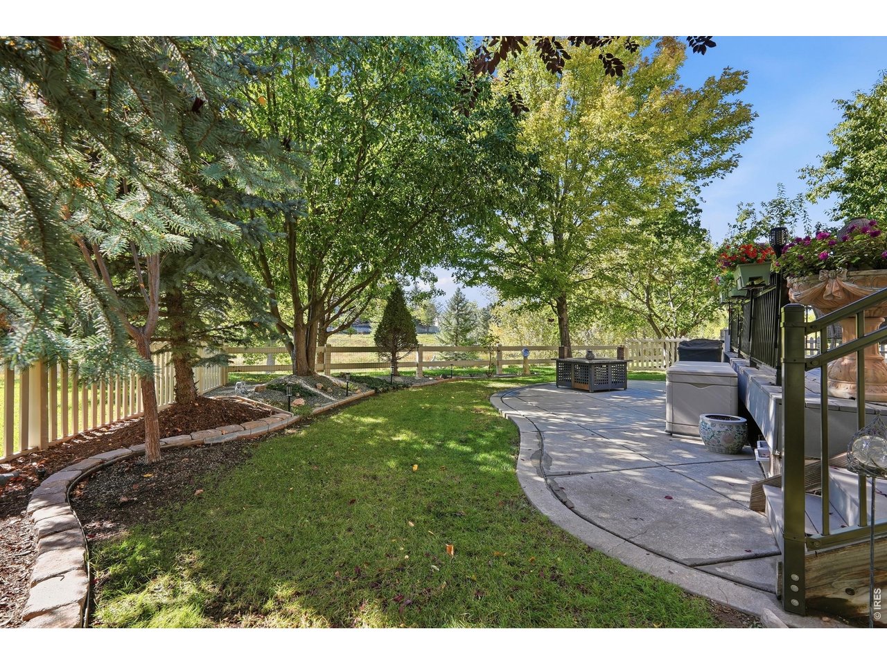 1413 Bluemoon Dr