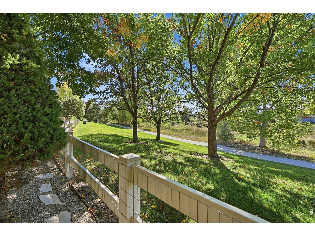 1413 Bluemoon Dr