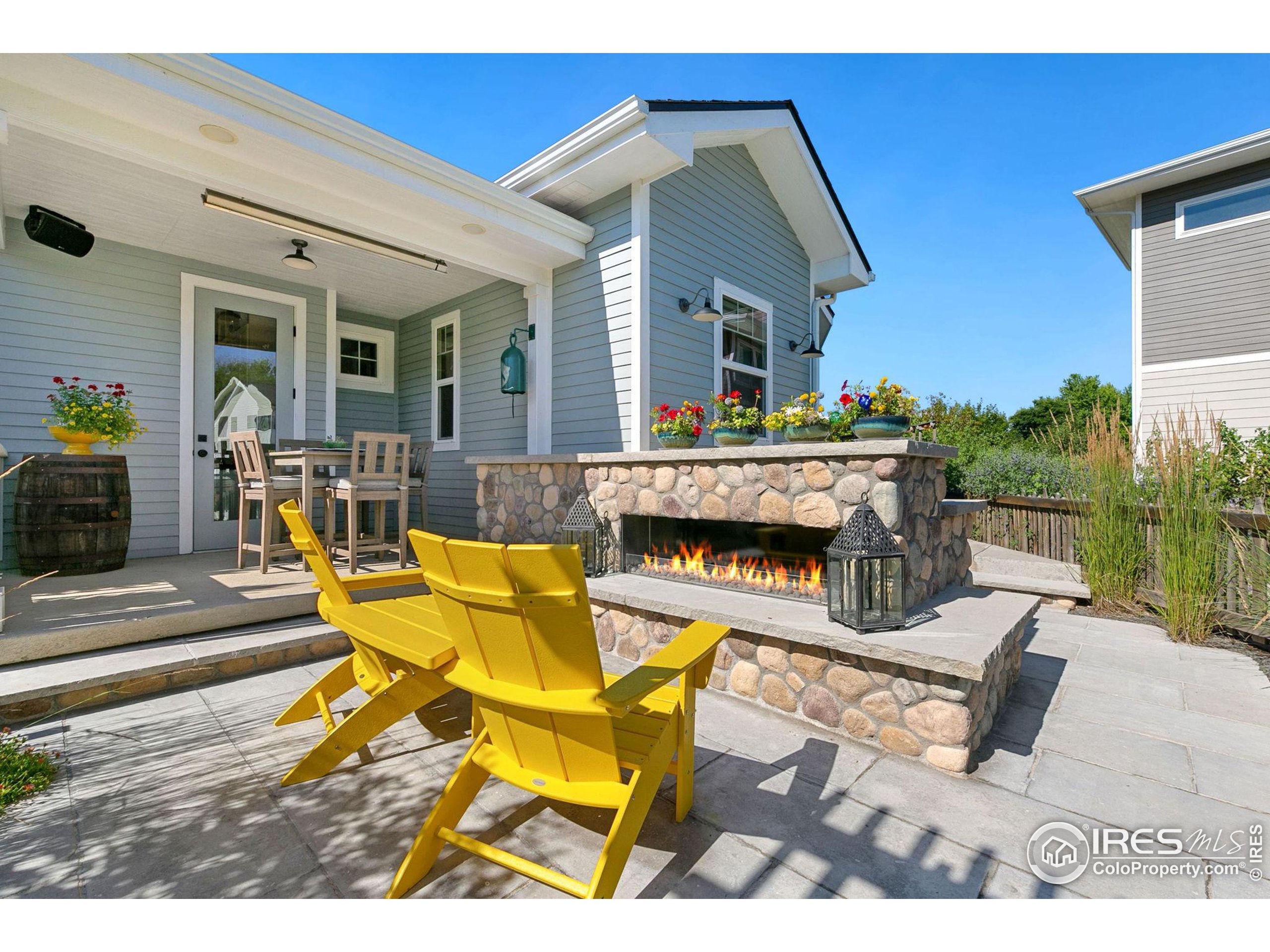 709 Harts Gardens Ln