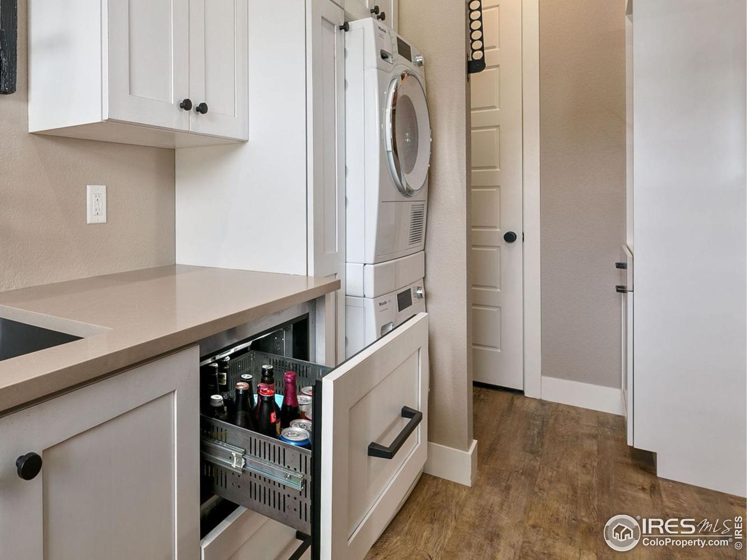 709 Harts Gardens Ln